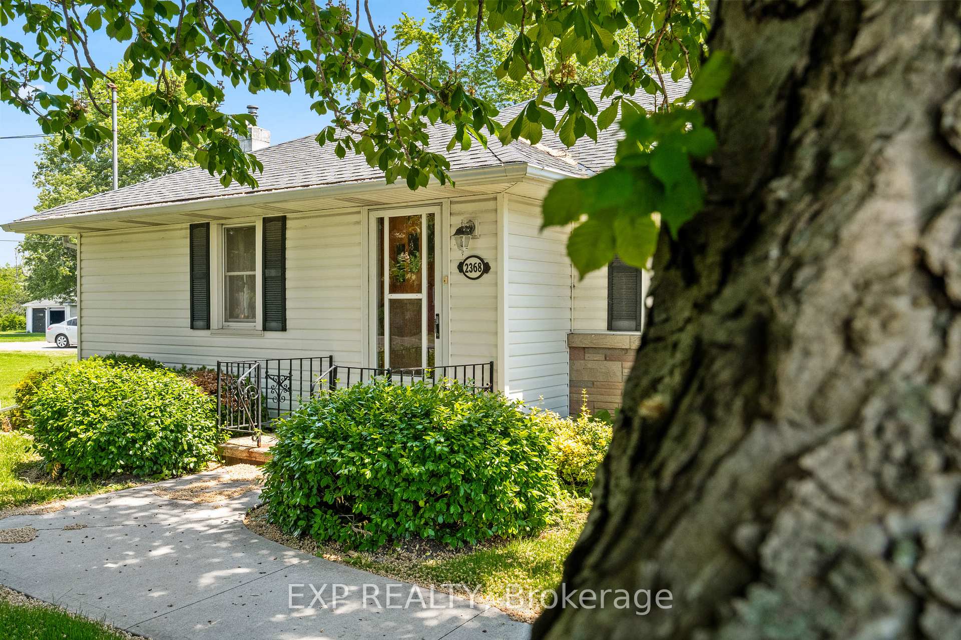 2368 Stevensville Road, Fort Erie — photo 4 of 5