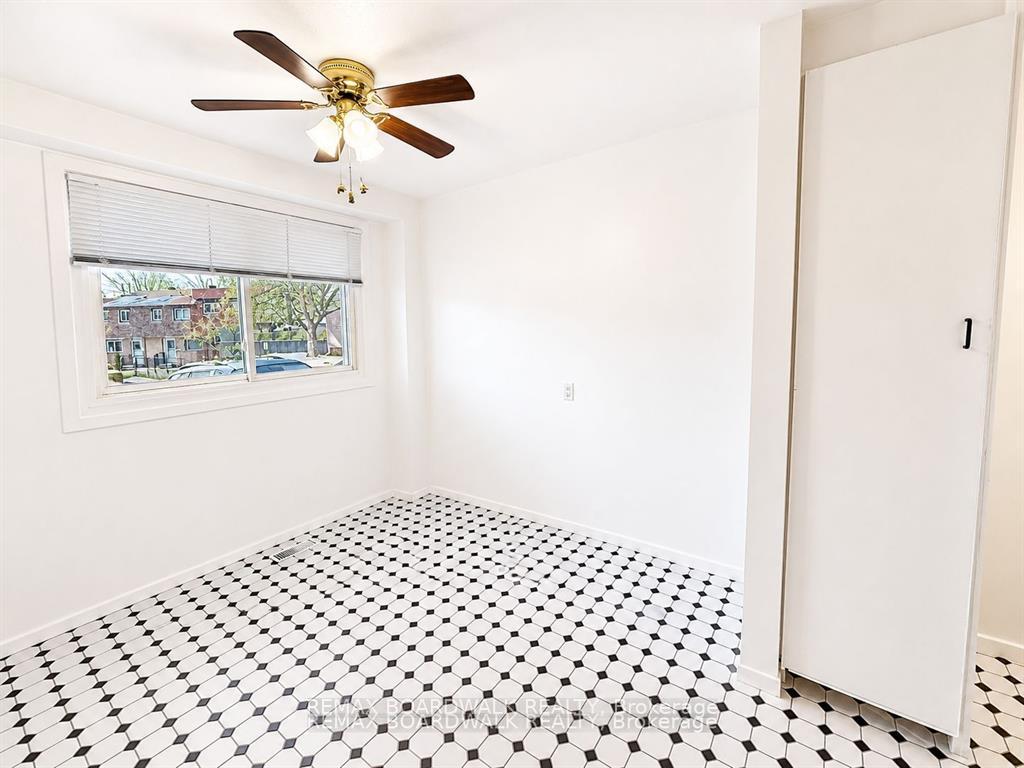 53J Sumac Street, Beacon Hill North - South and Area — photo 3 of 5