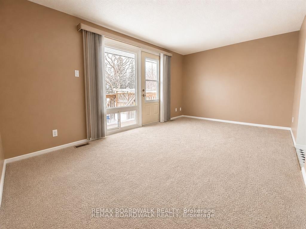53J Sumac Street, Beacon Hill North - South and Area — photo 4 of 5