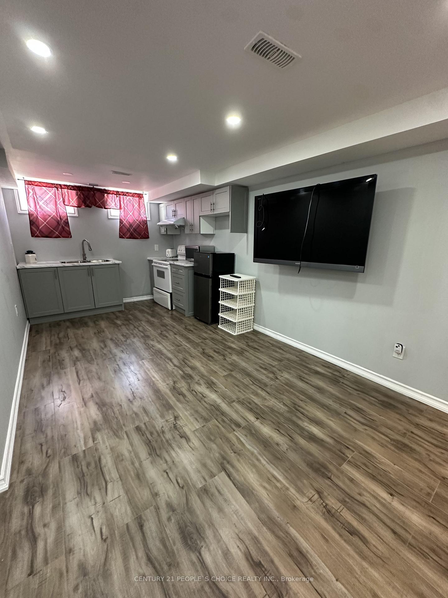 233 Powell Street Bsmt, Brantford — photo 3 of 5