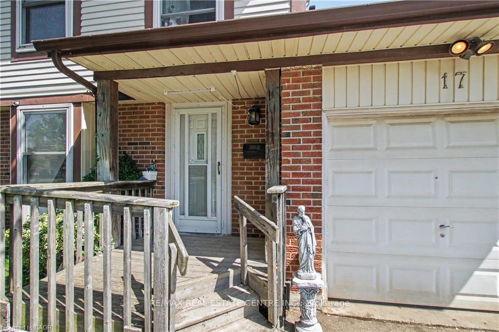 17 Hallmark Street, Brantford — photo 4 of 5