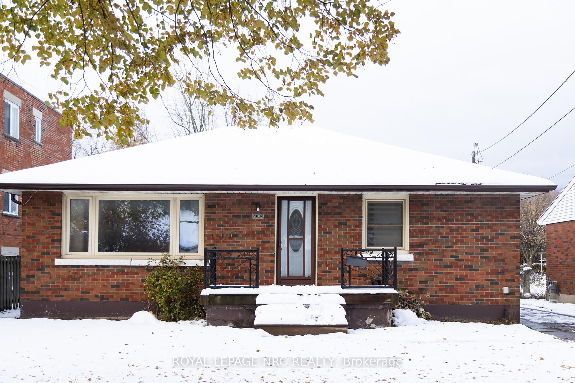 5905 Valley Way, Niagara Falls, ON L2E 1X9