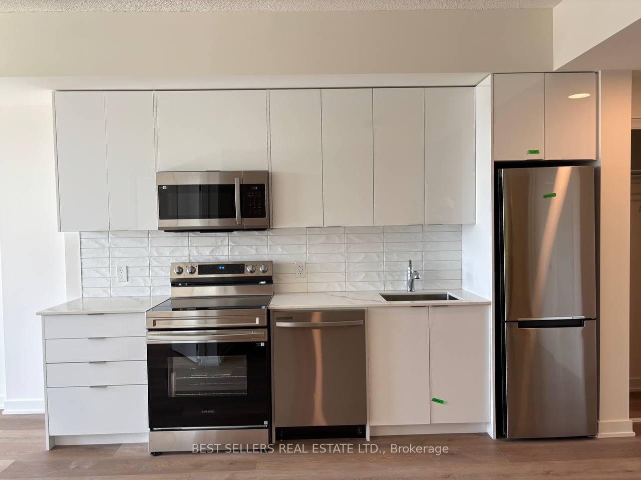 33 ERIE Avenue 812, Brantford — photo 4 of 5