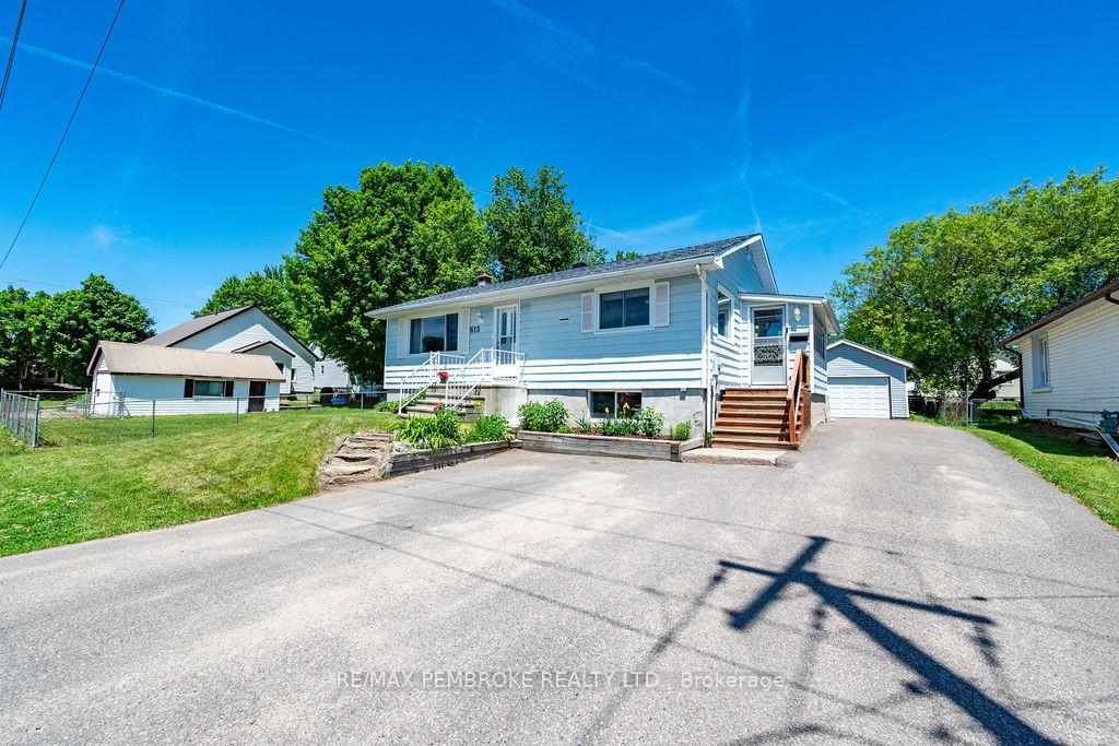 615 Lorne Street, Laurentian Valley, ON K8A 6T3