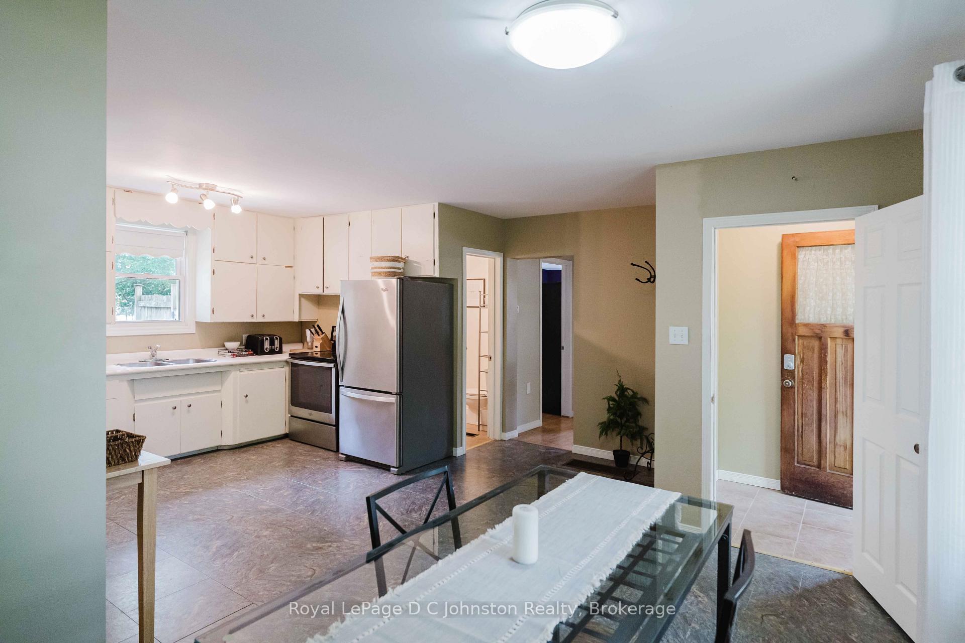 561 Wellington Street, Saugeen Shores — photo 5 of 5