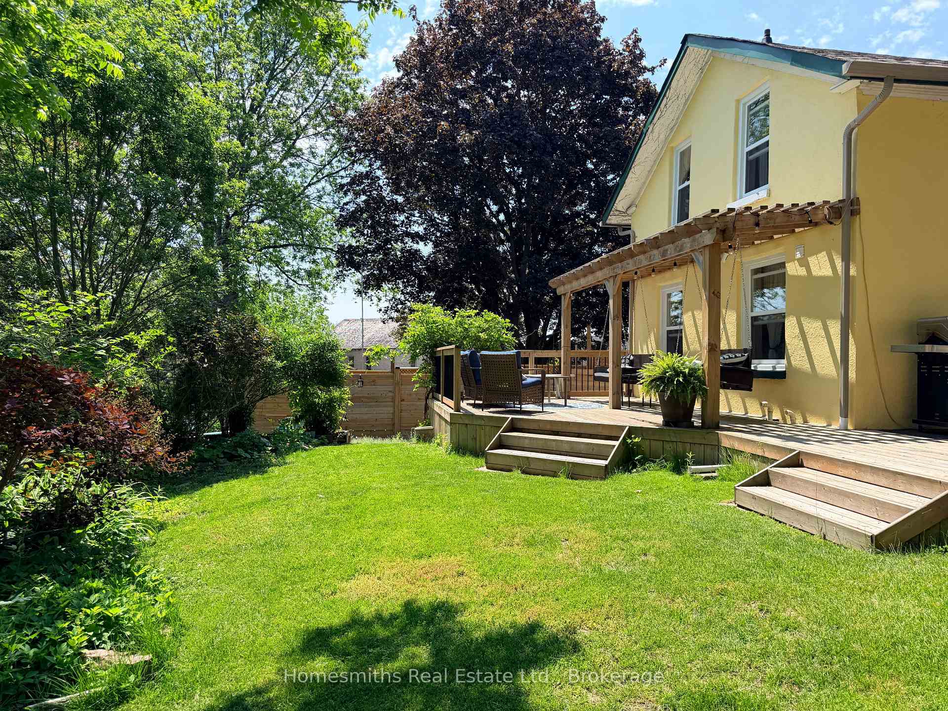 1002 Ontario Street, Cobourg — photo 2 of 5