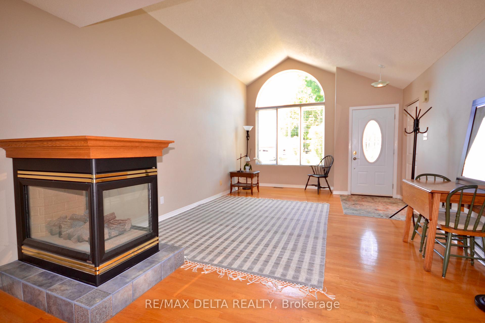 2093 Woods Street, Clarence-Rockland — photo 3 of 5
