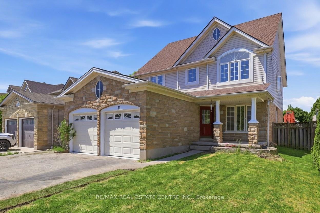 43 Decaro Crescent, Cambridge, ON N3C 4N1
