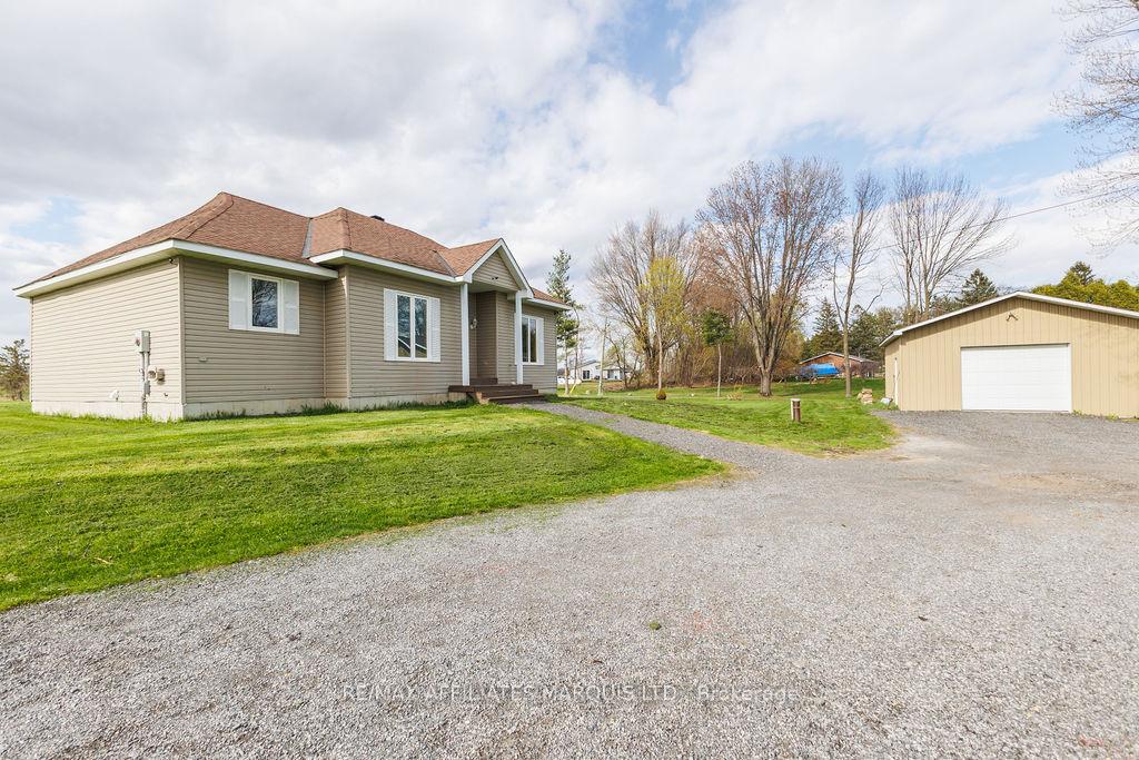 19249 County 2 Road, South Glengarry — photo 2 of 5