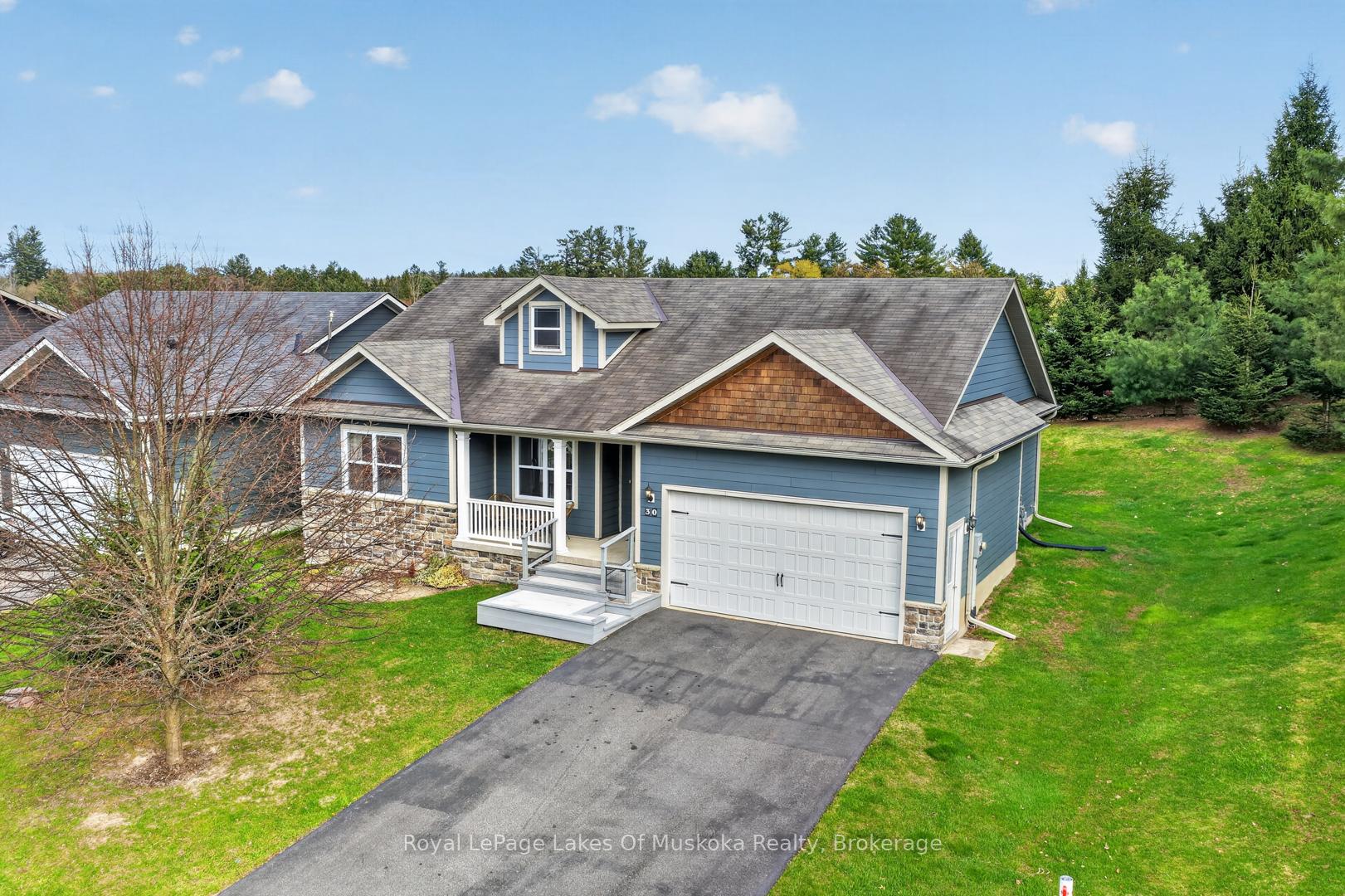 30 Gainsborough Road, Bracebridge, ON P1L 1W8