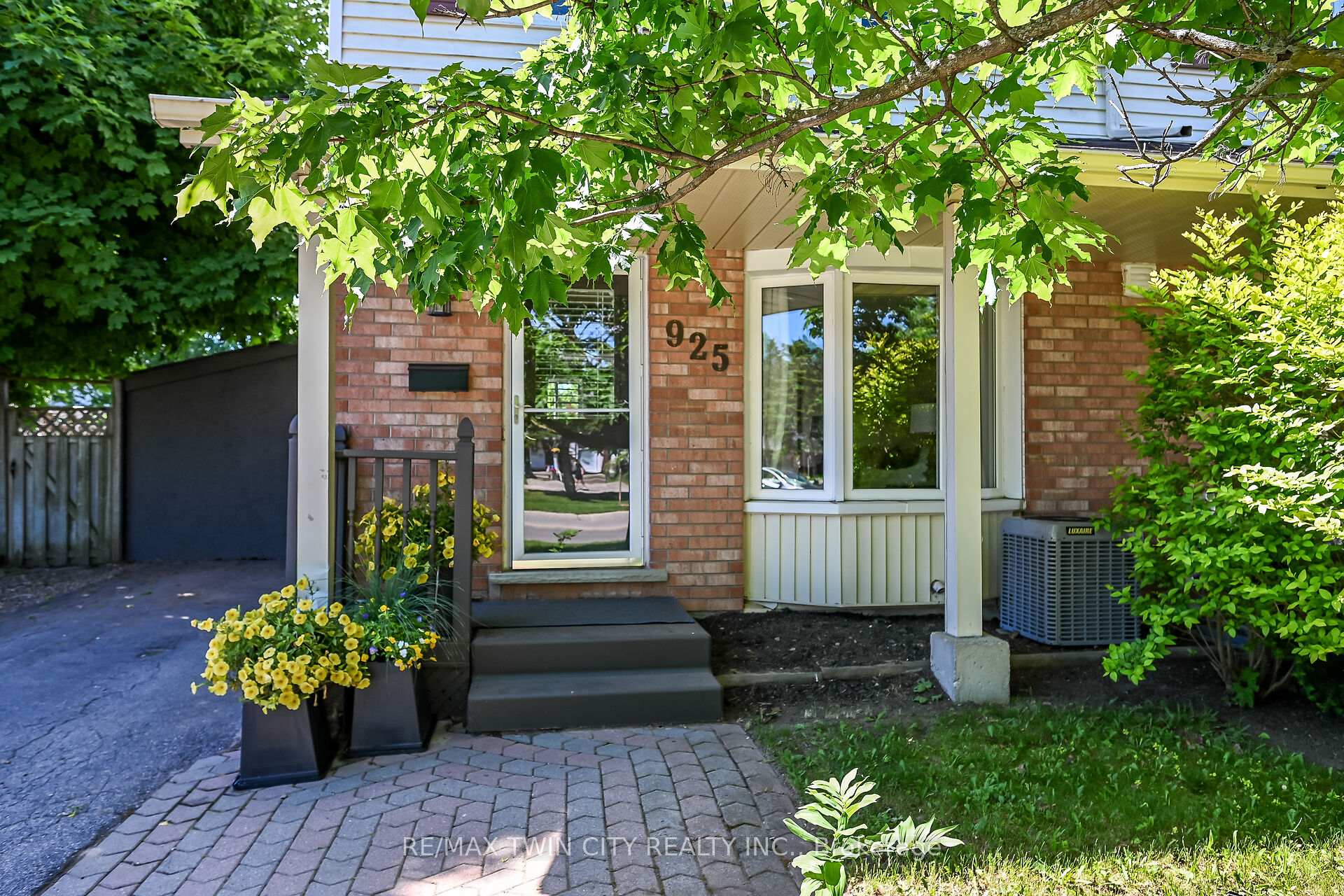 925 Elgin Street N, Cambridge, ON N1R 8C6