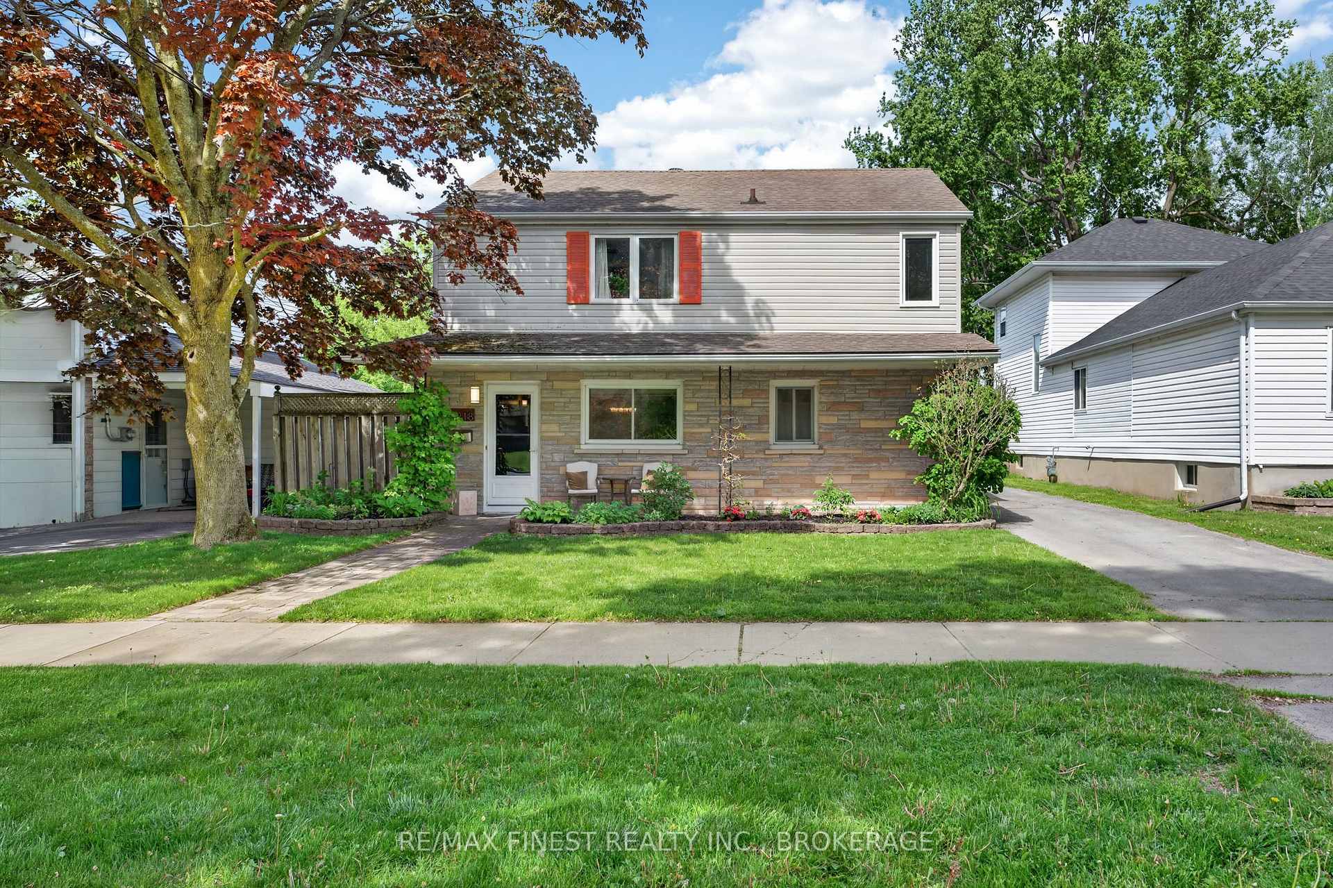 218 KINGSCOURT Avenue, Kingston, ON K7K 4P8