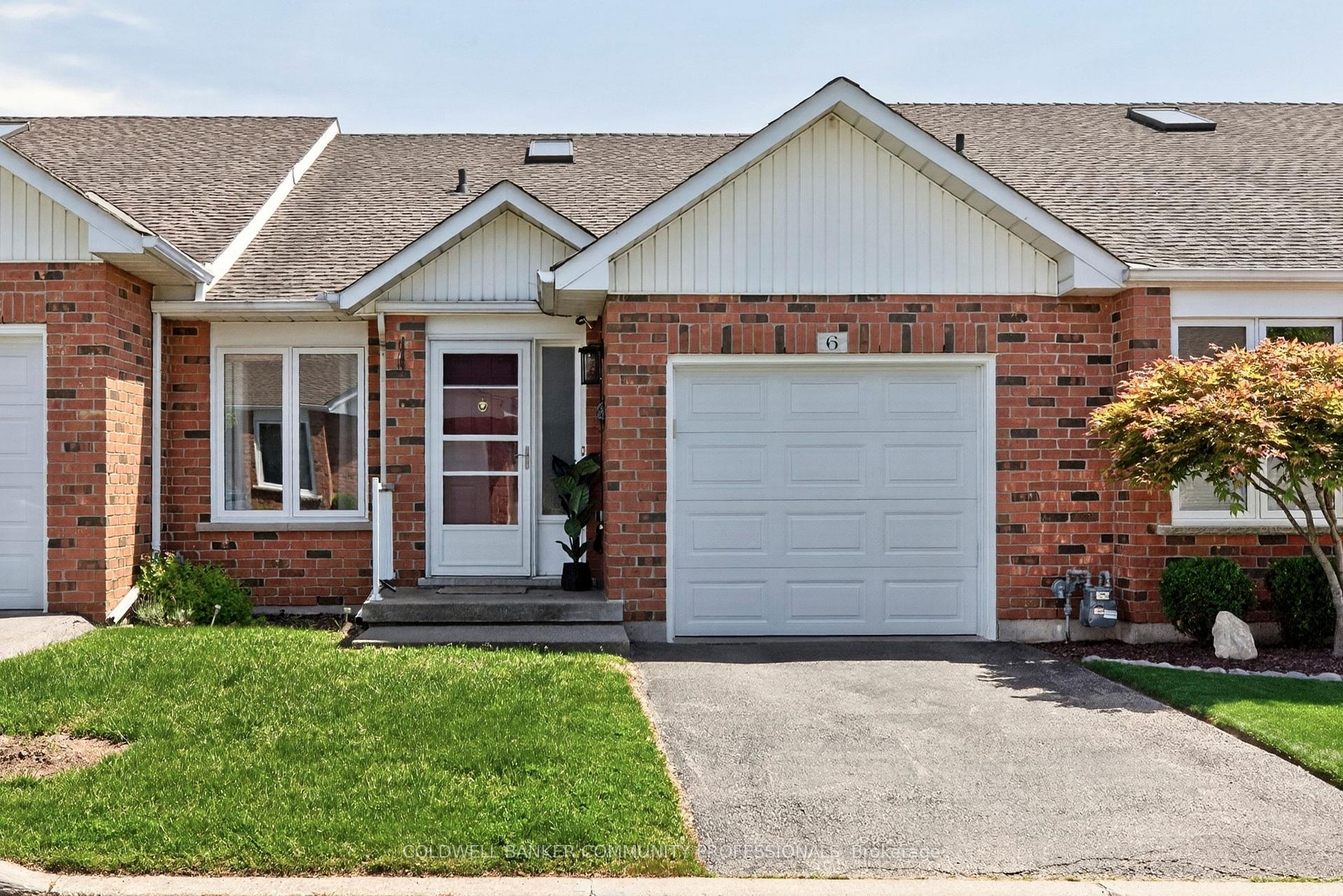 25 Kitty Murray Lane 6, Hamilton, ON L9K 1L3