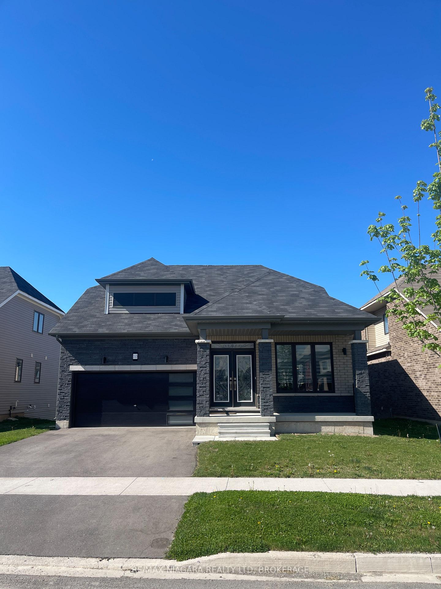 10 Explorer Way, Thorold, ON L2V 0K1