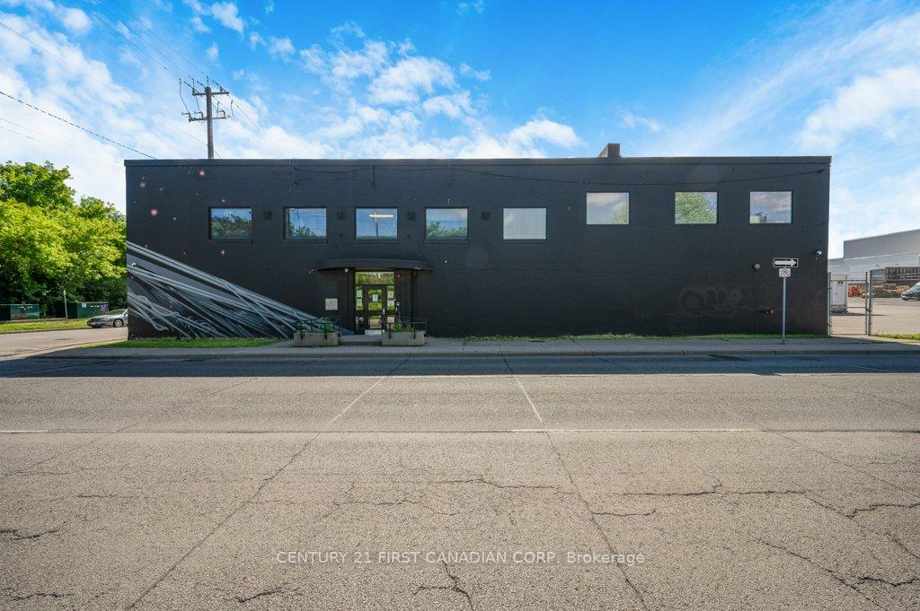 400 Wellington Street N UNIT D, Hamilton, ON L8L 5B1