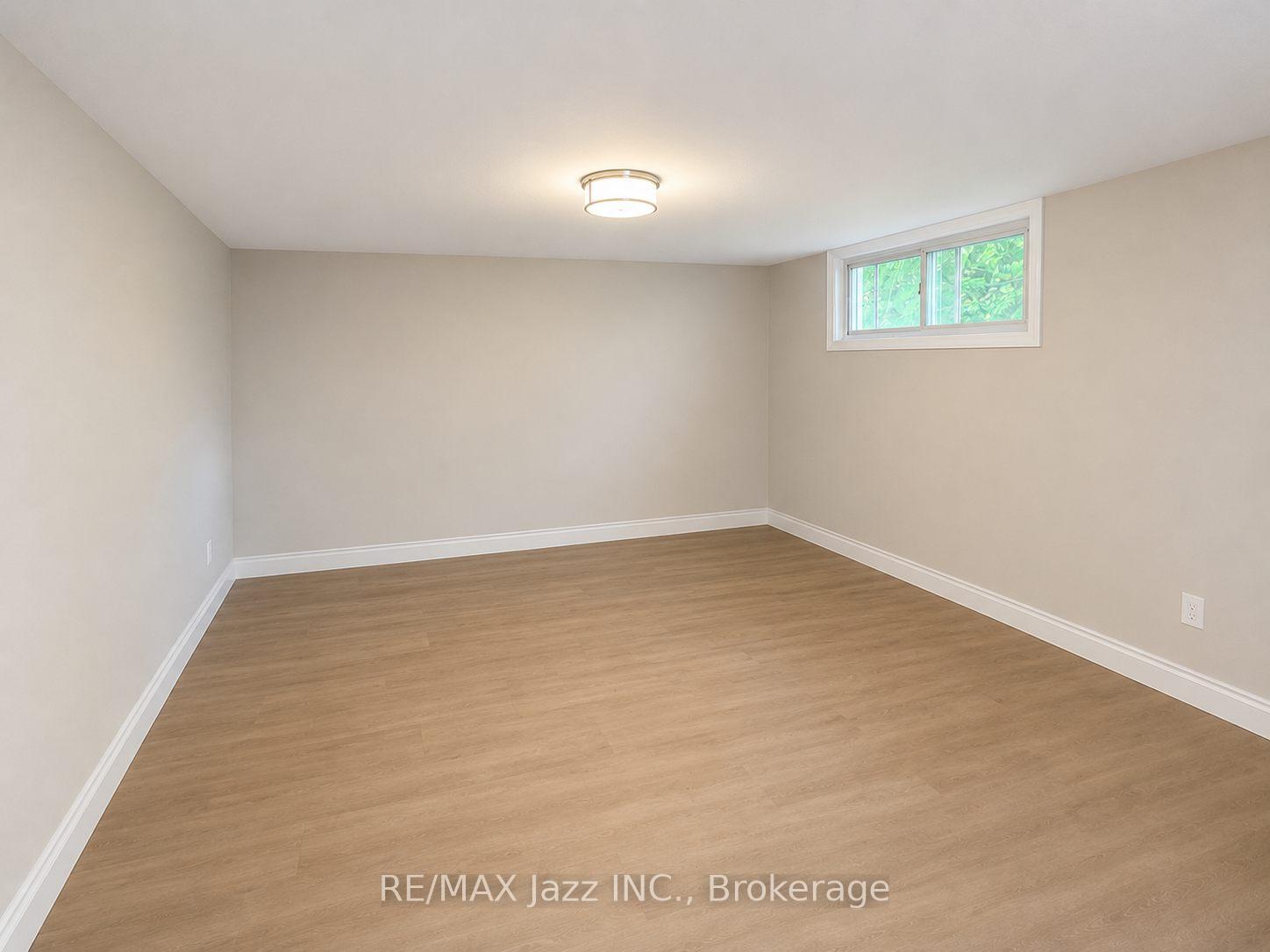 624 Stewart Street B, Peterborough — photo 2 of 5