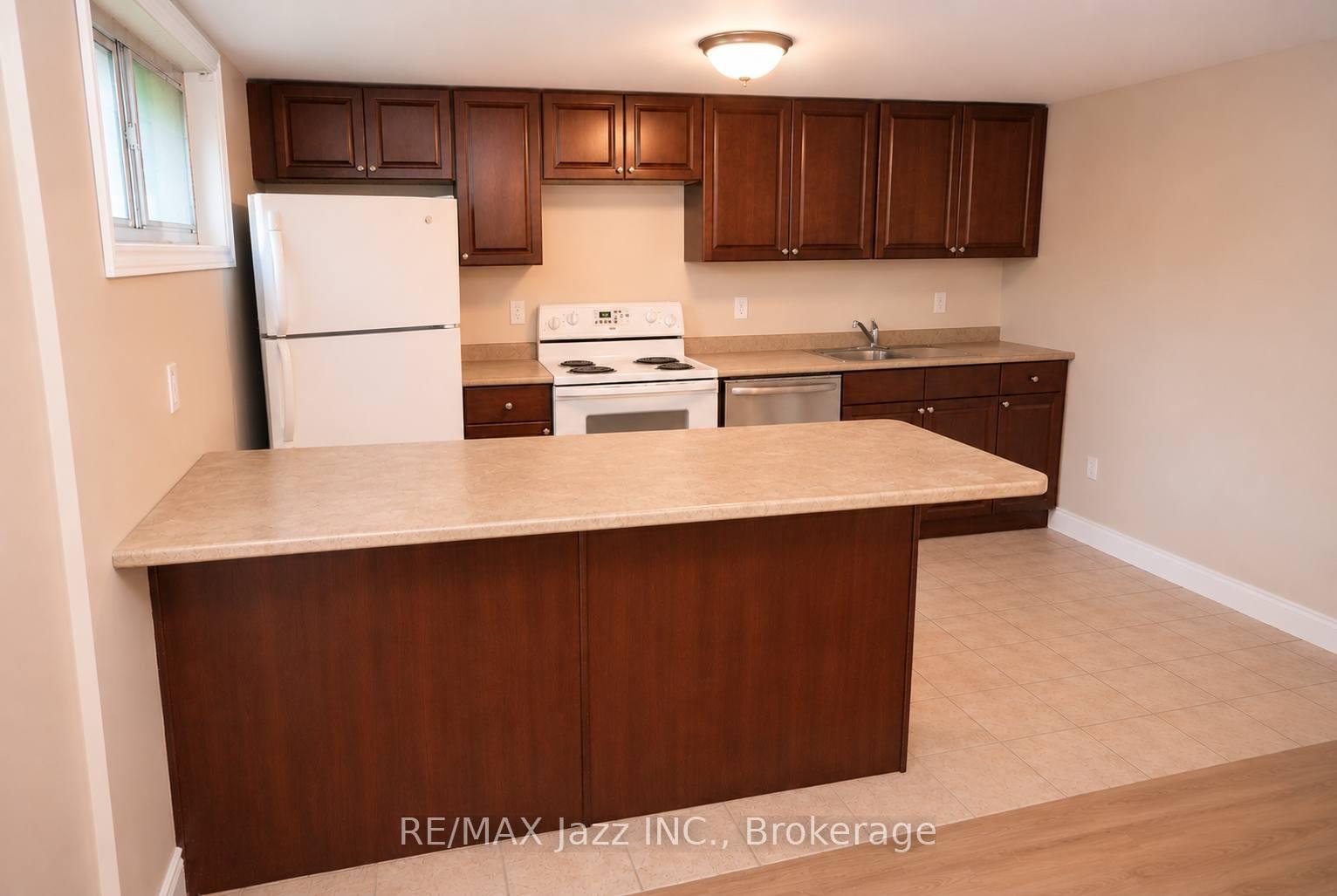 624 Stewart Street B, Peterborough — photo 3 of 5