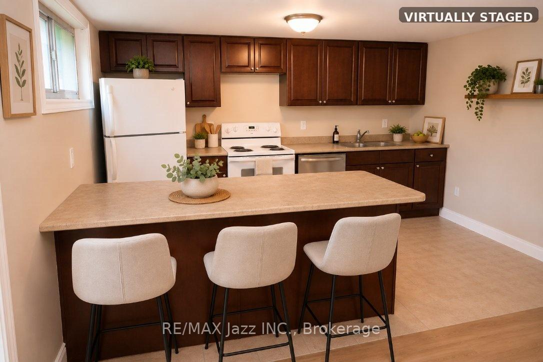 624 Stewart Street B, Peterborough — photo 4 of 5