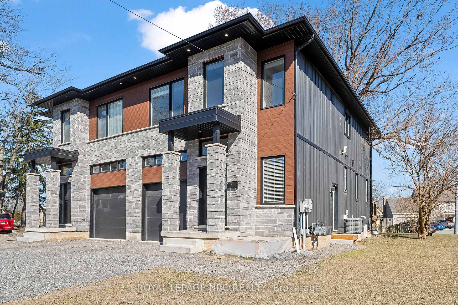 668 Quaker Road Lower, Welland, ON L3C 3H2 — Welland, Ontario