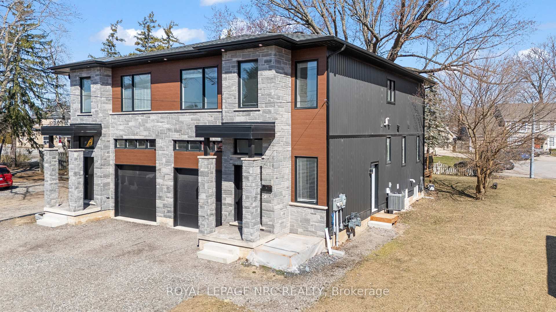 668 Quaker Road Lower, Welland — photo 2 of 5