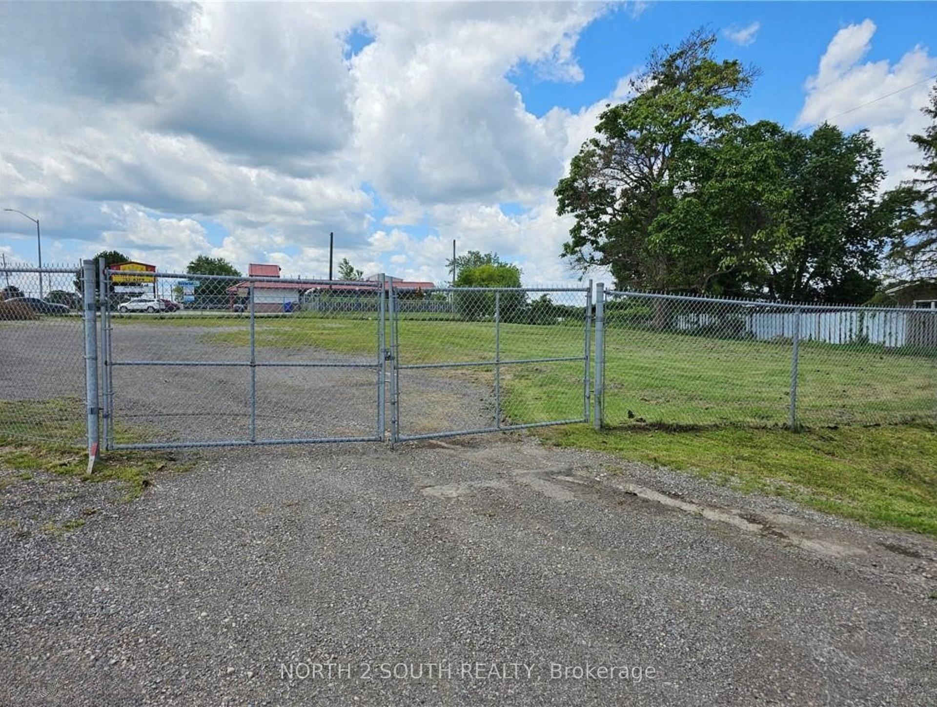 1324 Colborne Street E 2, Brantford — photo 3 of 4