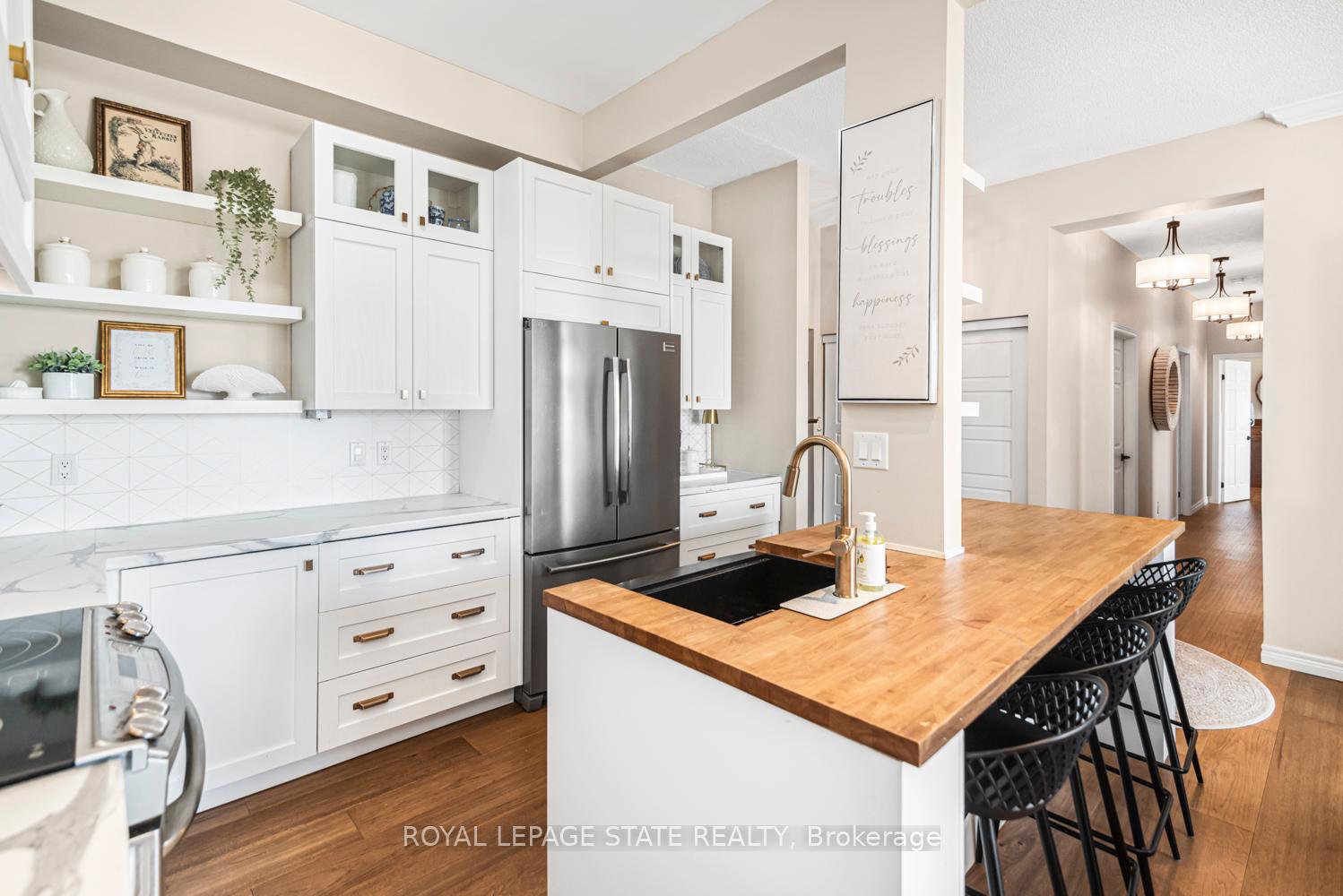262 Dundas Street E 311, Hamilton, ON L9B 1A9