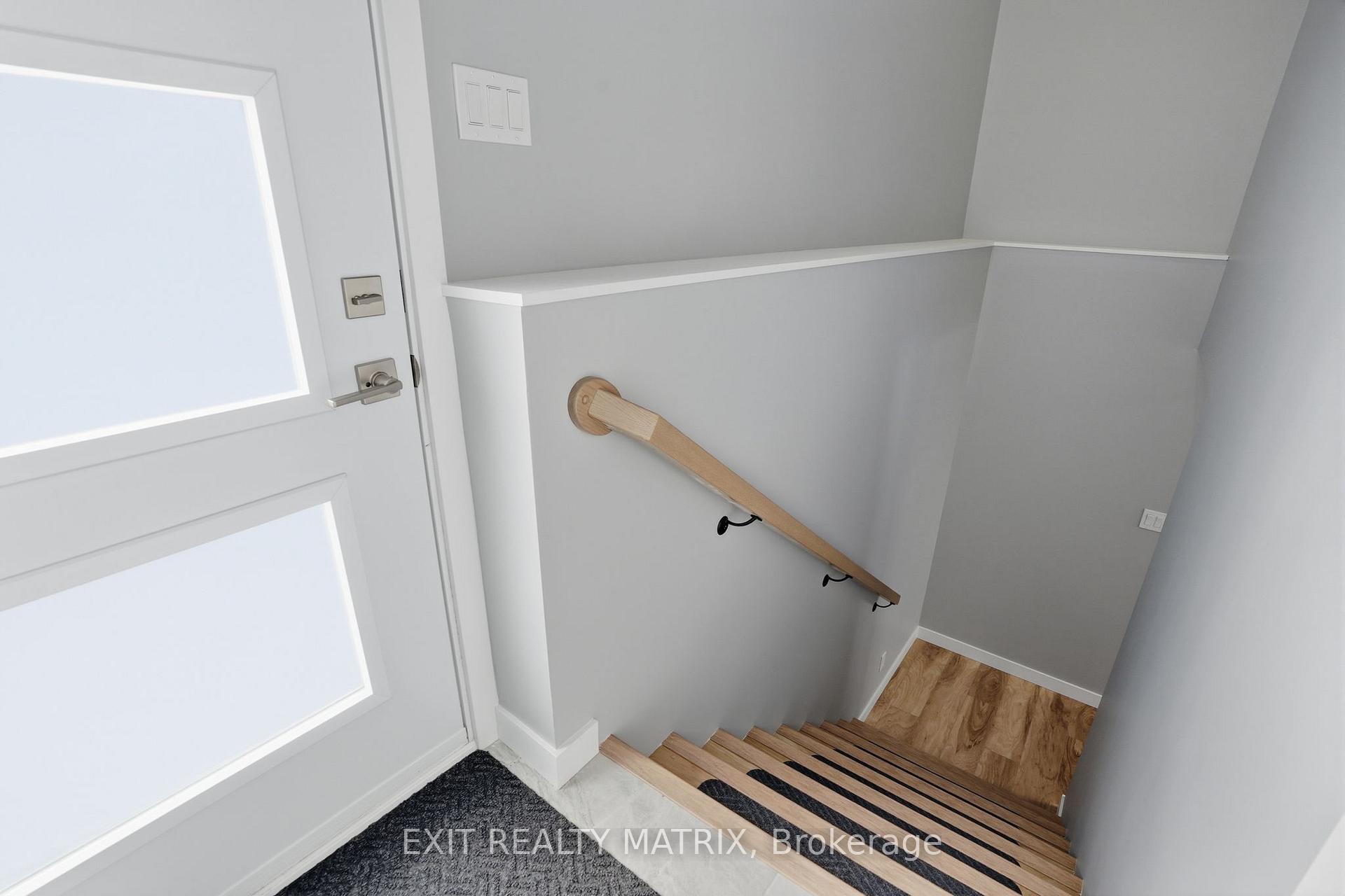 650 West Street W B, Hawkesbury — photo 5 of 5