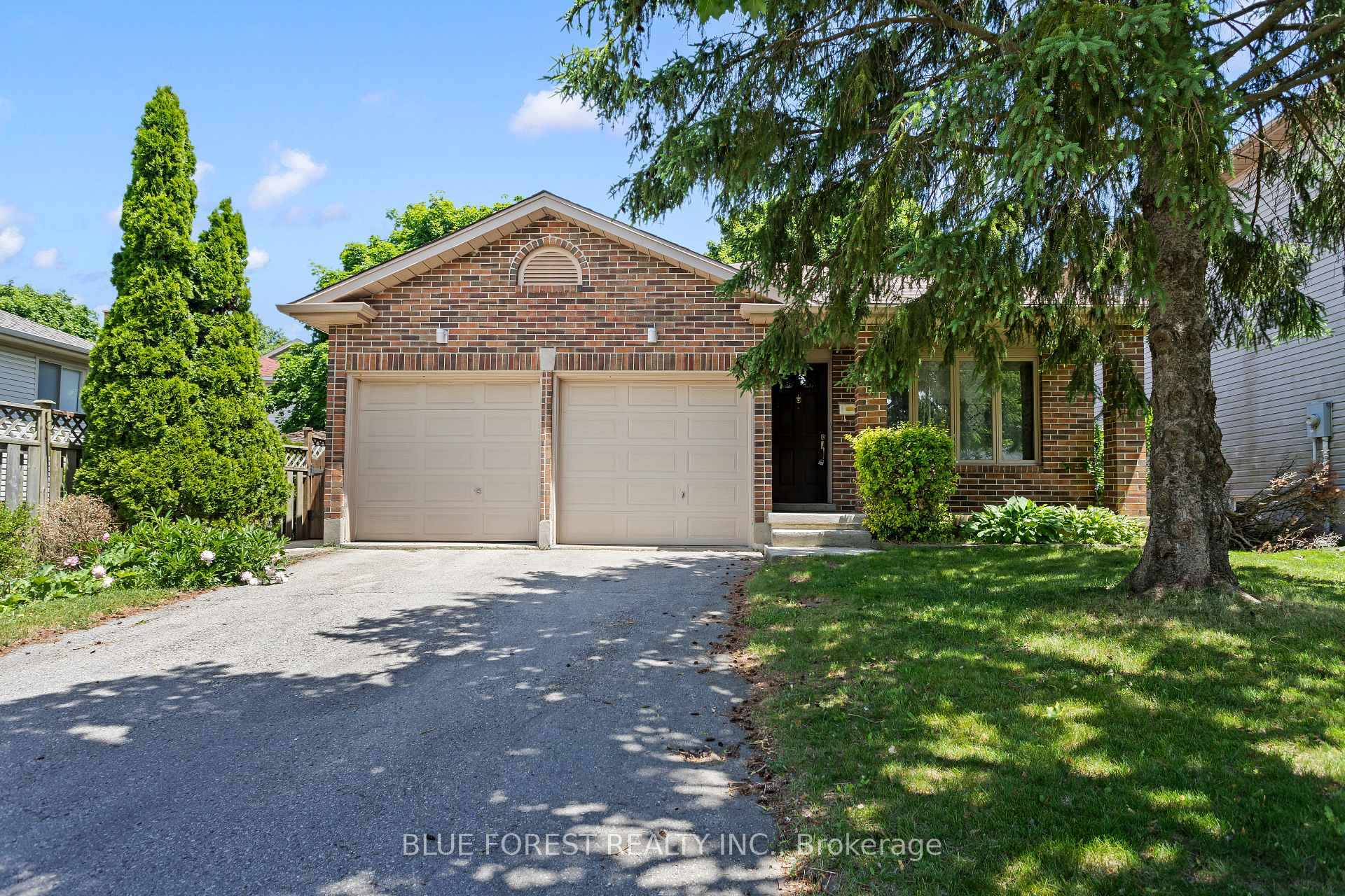30 Gerald Crescent, London South, ON N5Z 5A4