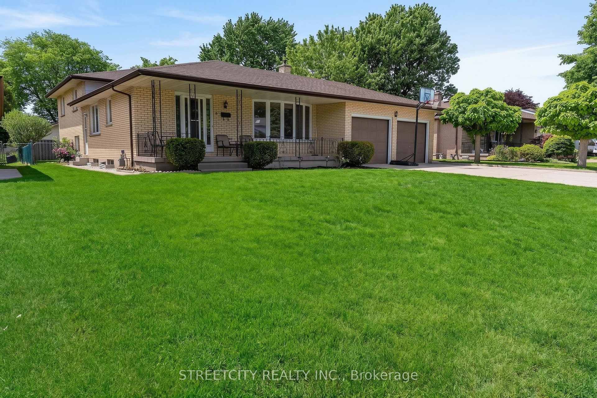 5 Mc Larty Drive, St. Thomas — photo 3 of 5