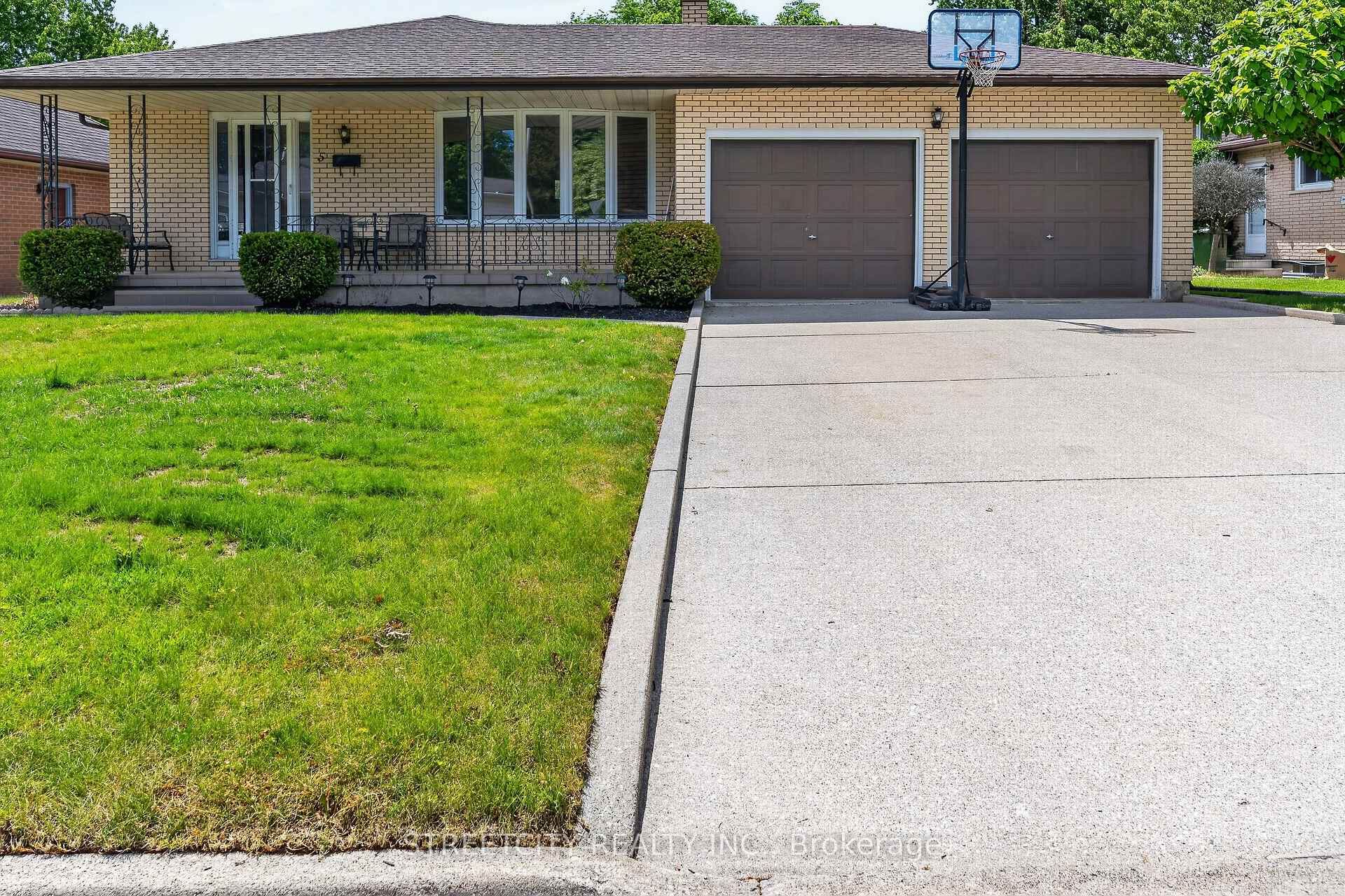 5 Mc Larty Drive, St. Thomas — photo 4 of 5