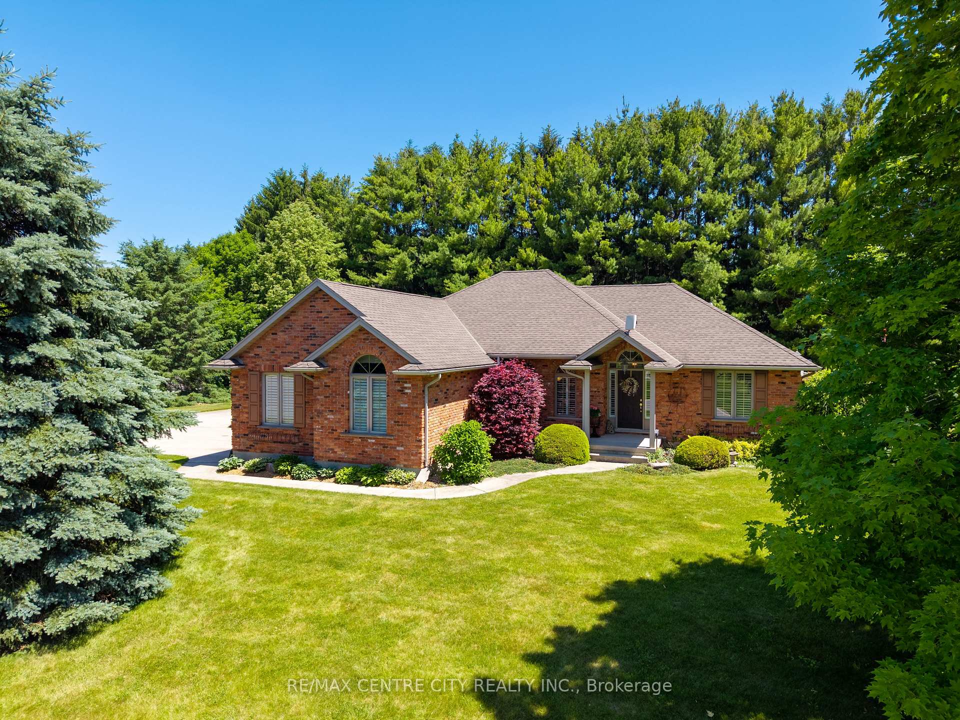 61 Aberdeen Drive, Middlesex Centre, ON N0M 2A0