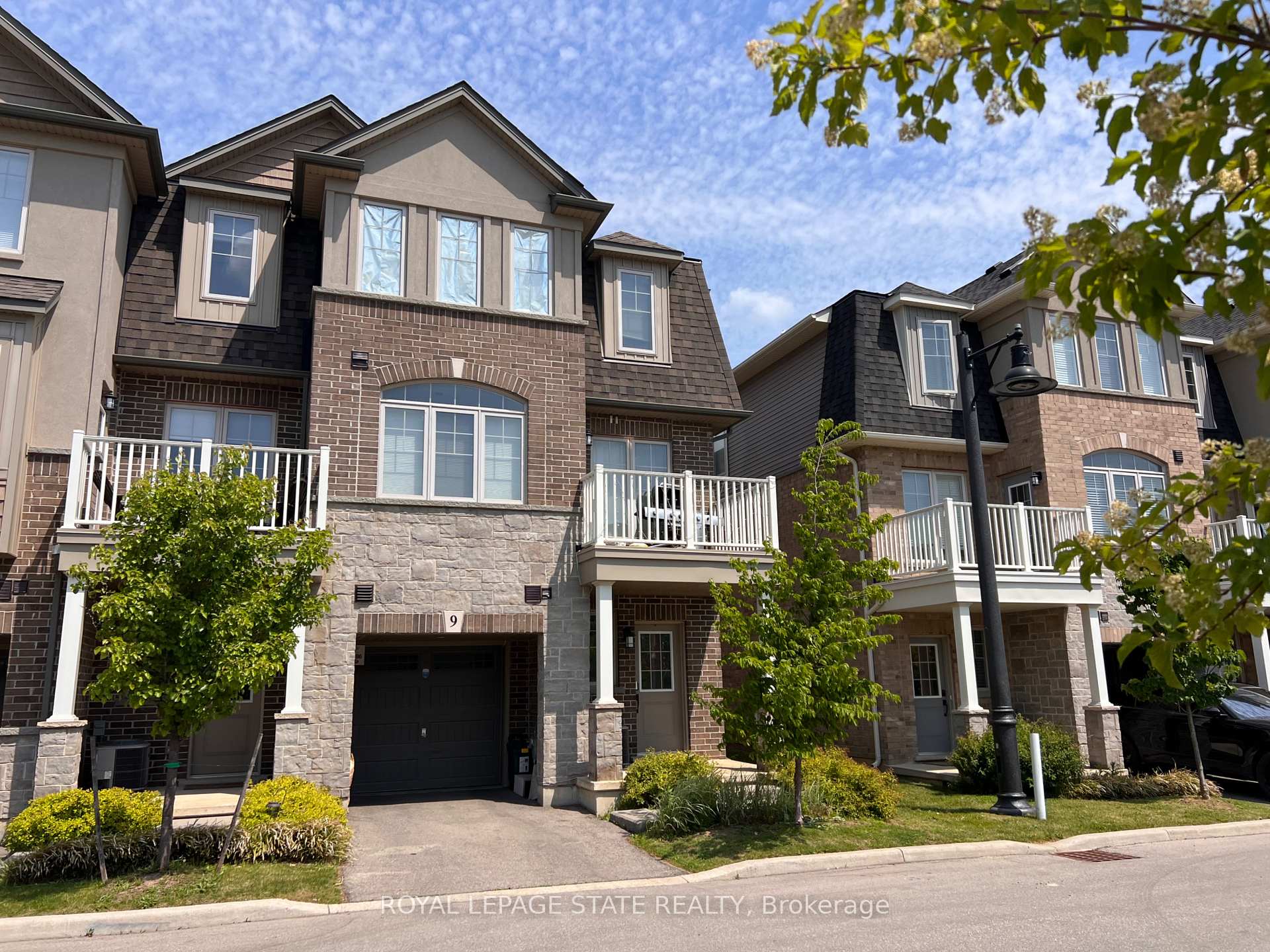 9 Pim Lane, Hamilton, ON L9K 0K1