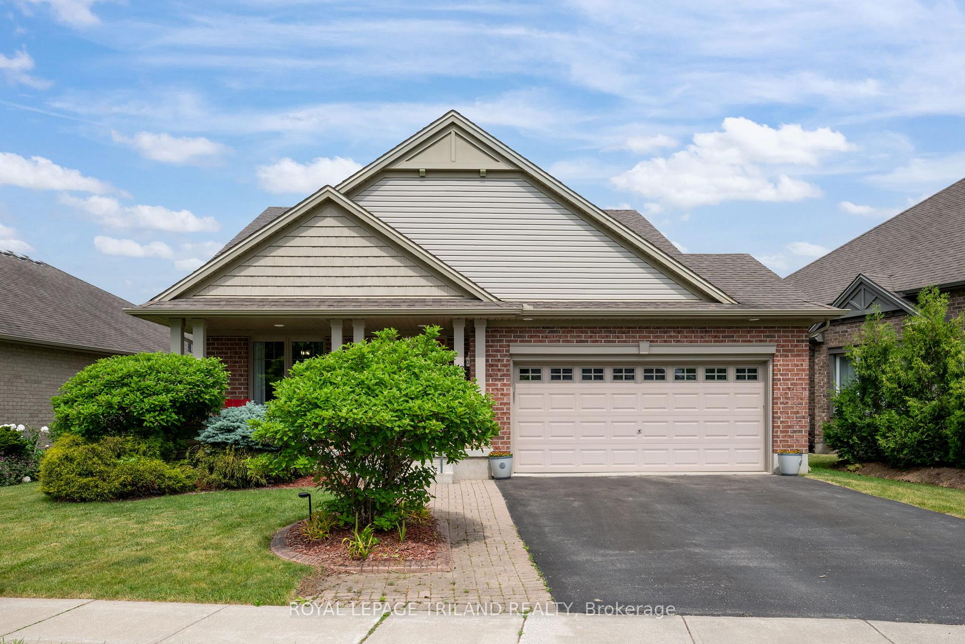 48 Circlewood Drive, St. Thomas — photo 2 of 5