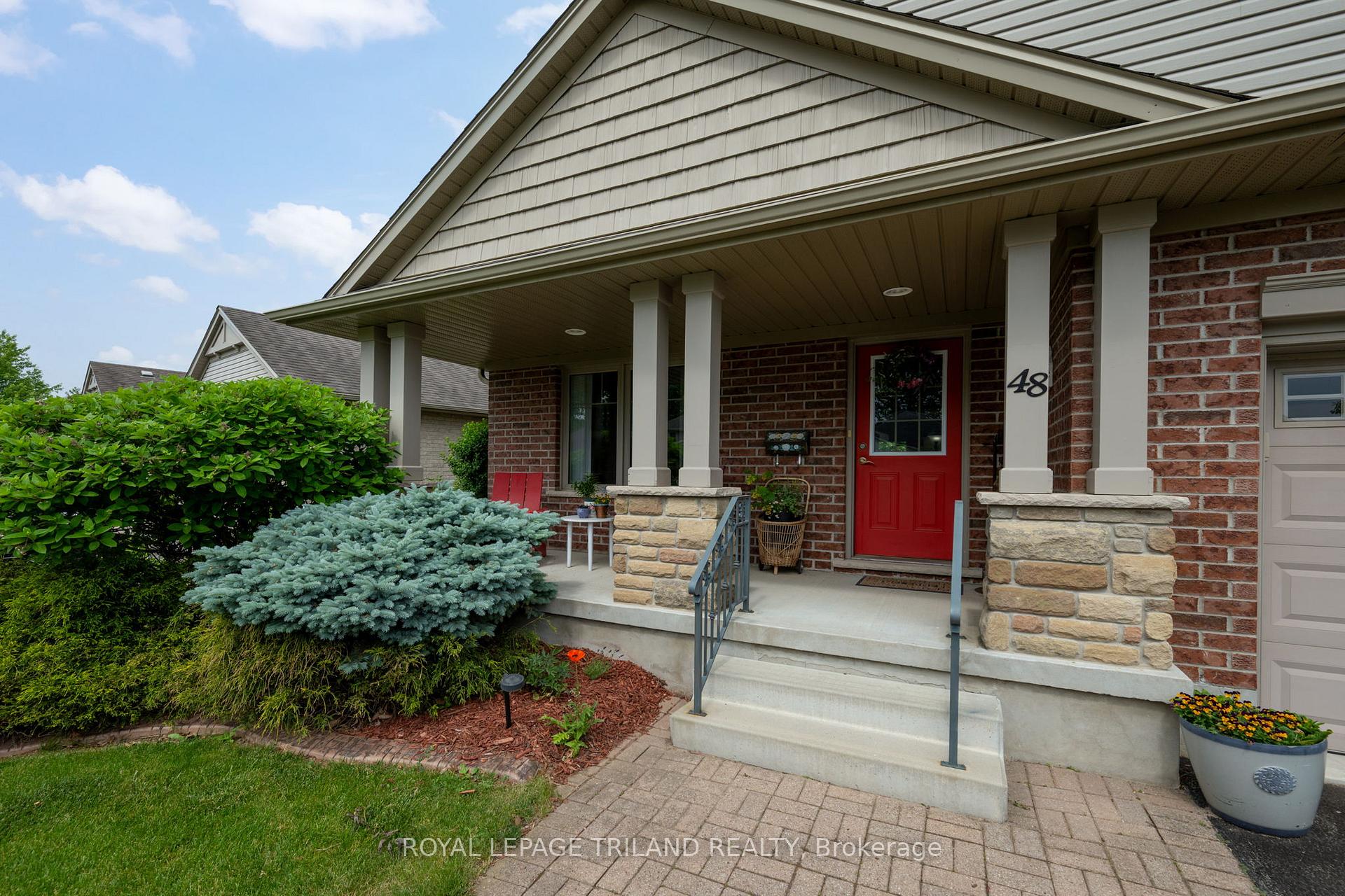 48 Circlewood Drive, St. Thomas — photo 4 of 5