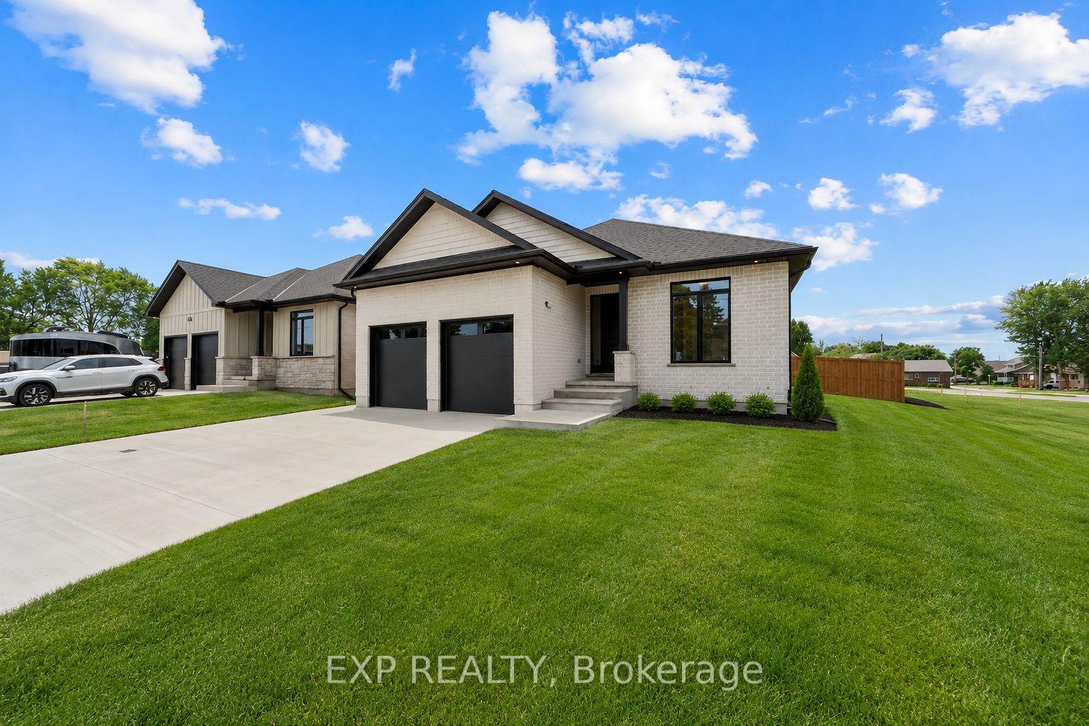 404 Erie Street, Warwick, ON N0M 2S0