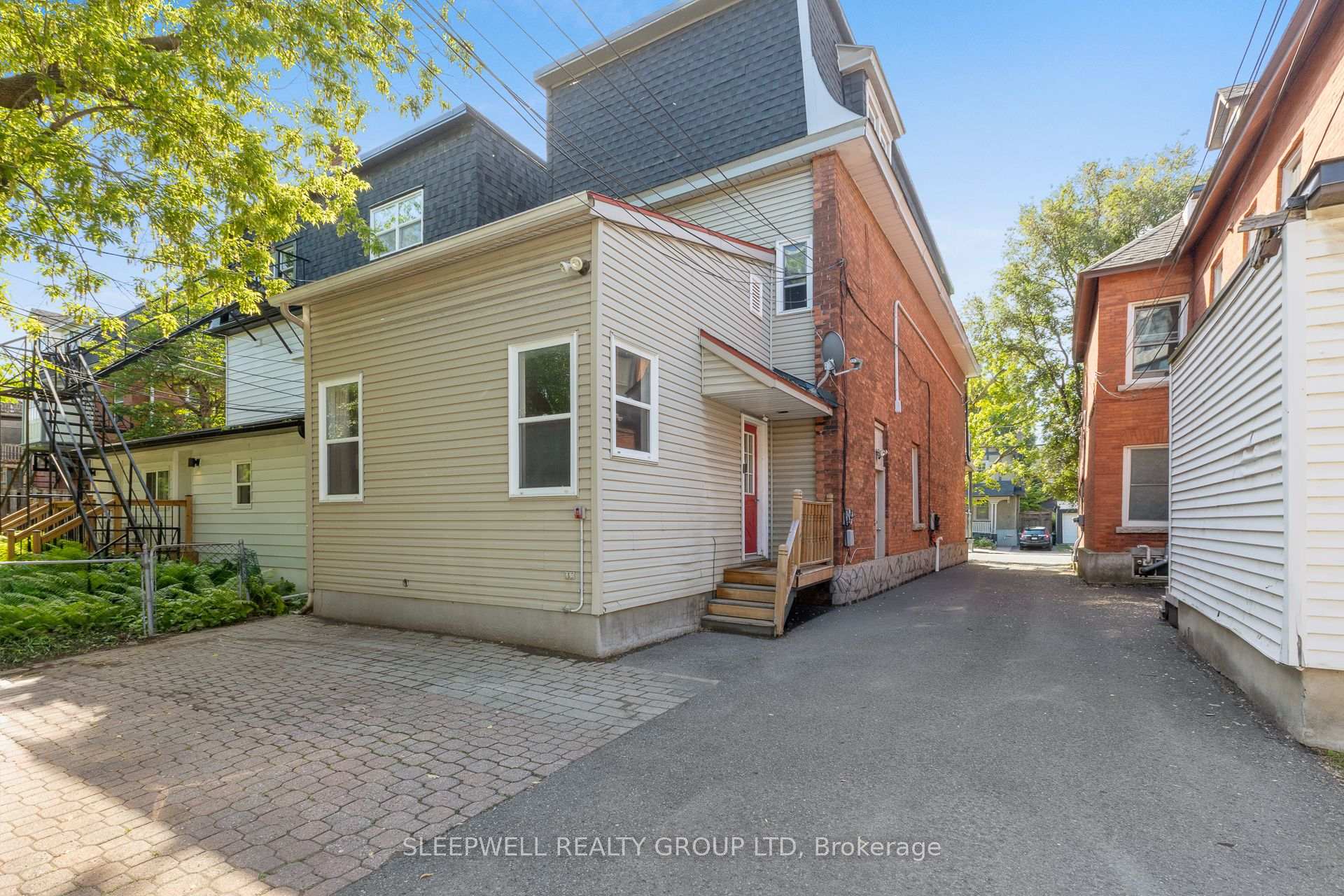 389 Daly Avenue, Lower Town - Sandy Hill — photo 3 of 5