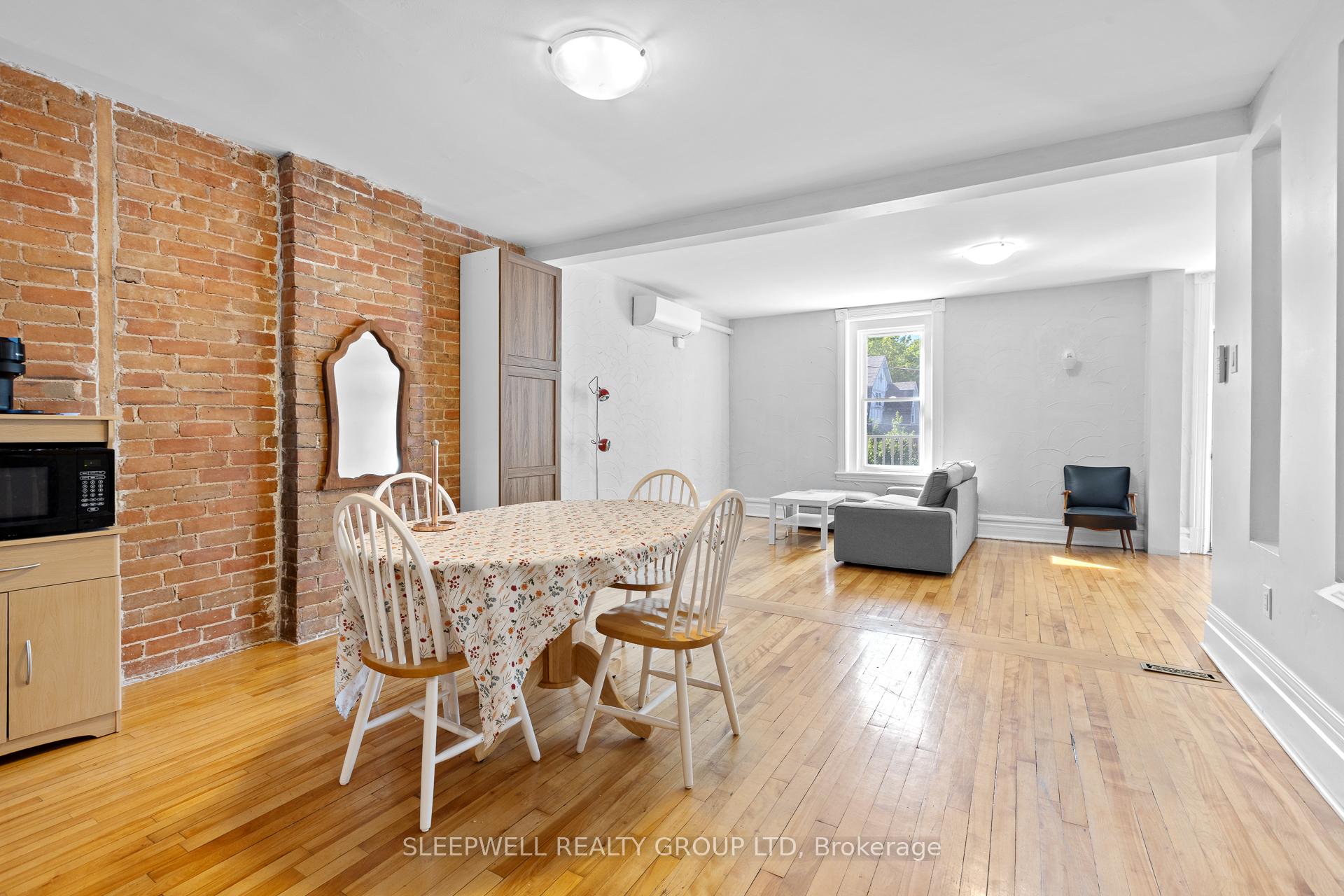 389 Daly Avenue, Lower Town - Sandy Hill — photo 4 of 5