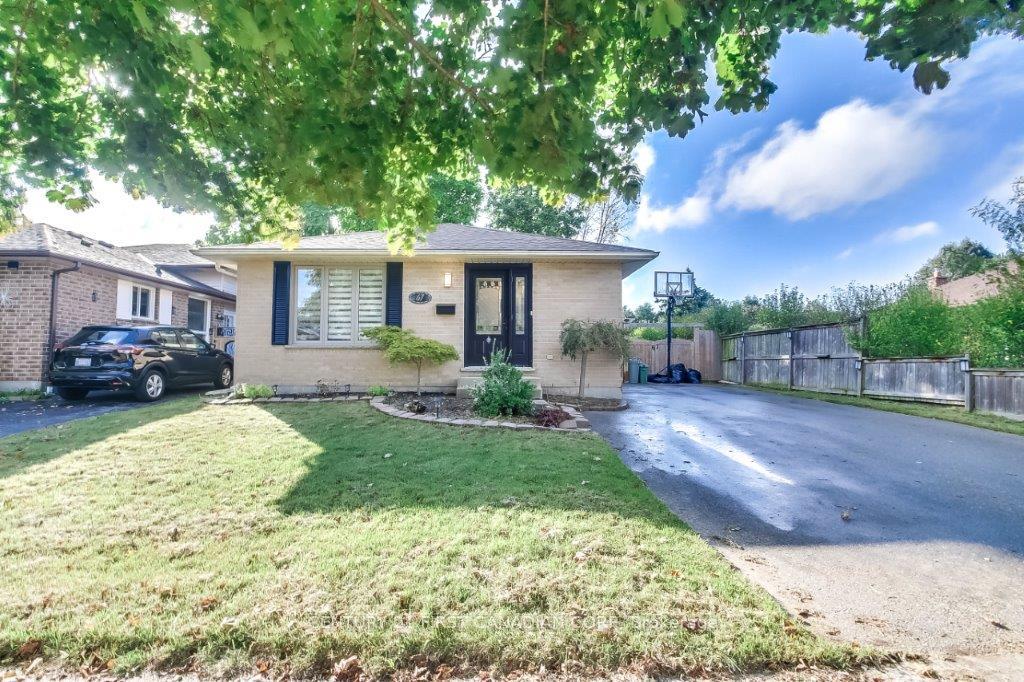 67 Weymouth Drive, London East, ON N5V 4E3