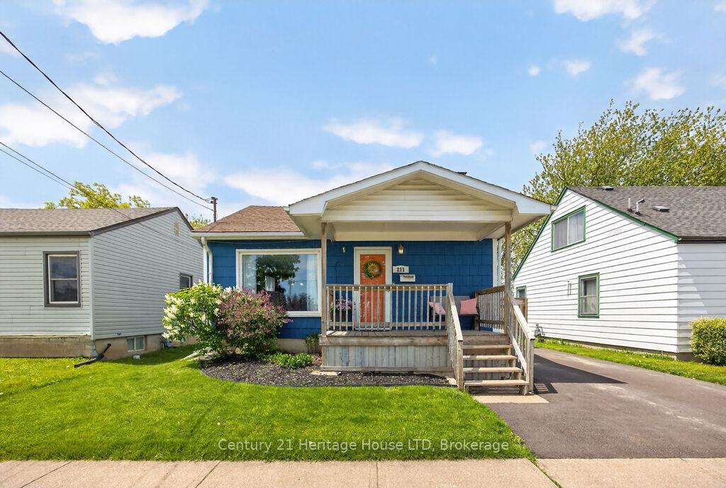 211 Grantham Avenue, St. Catharines, ON L2M 4Z1