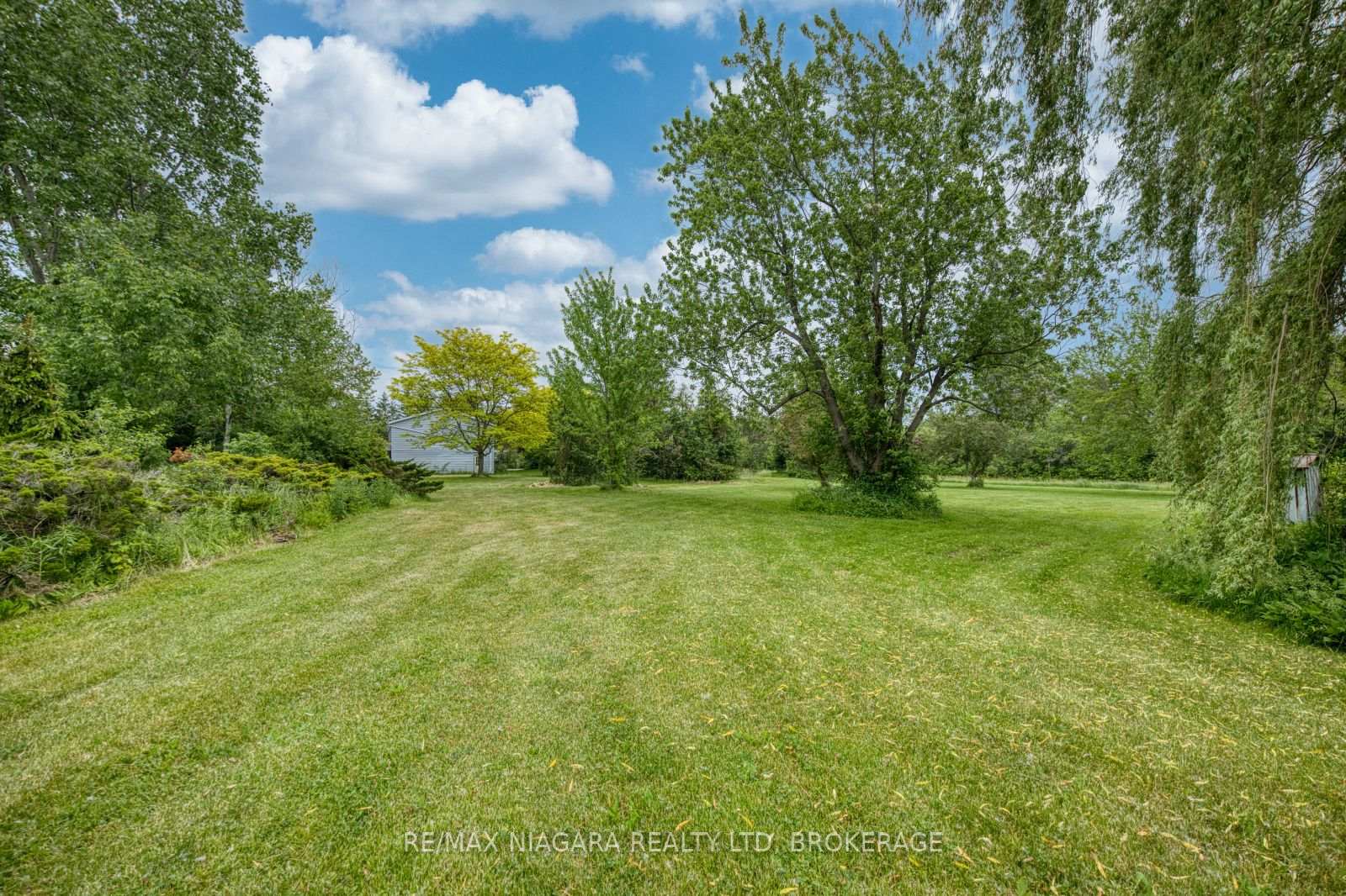 1674 Ridgemount Road, Fort Erie — photo 3 of 5