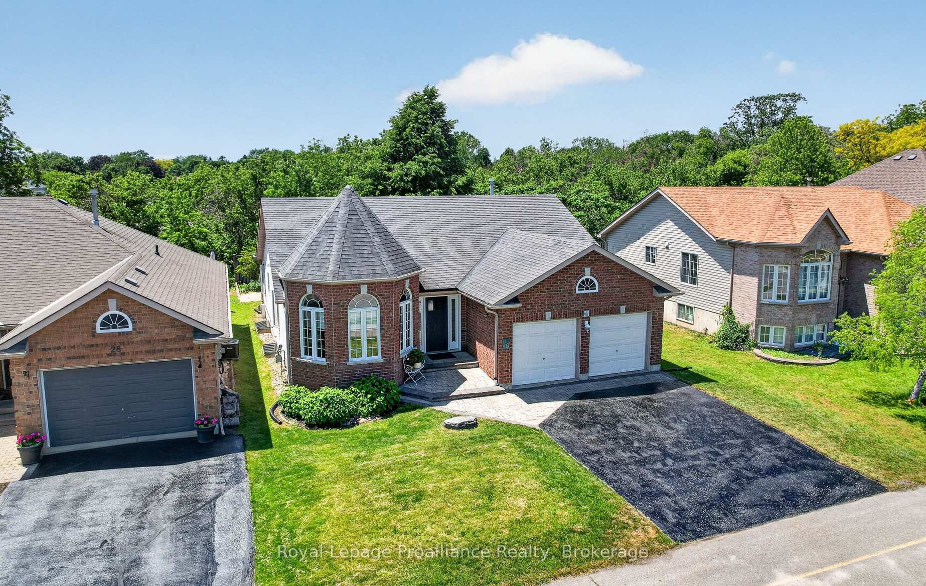30 Heartwood Drive, Belleville, ON K8P 5L9