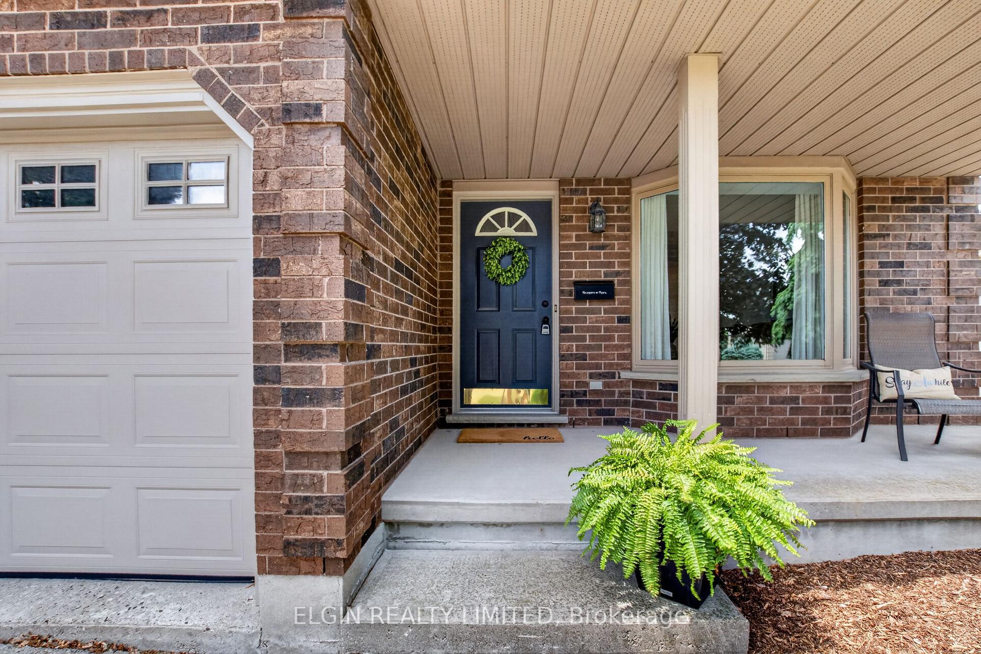 29 Trevithick Terrace, St. Thomas — photo 3 of 5