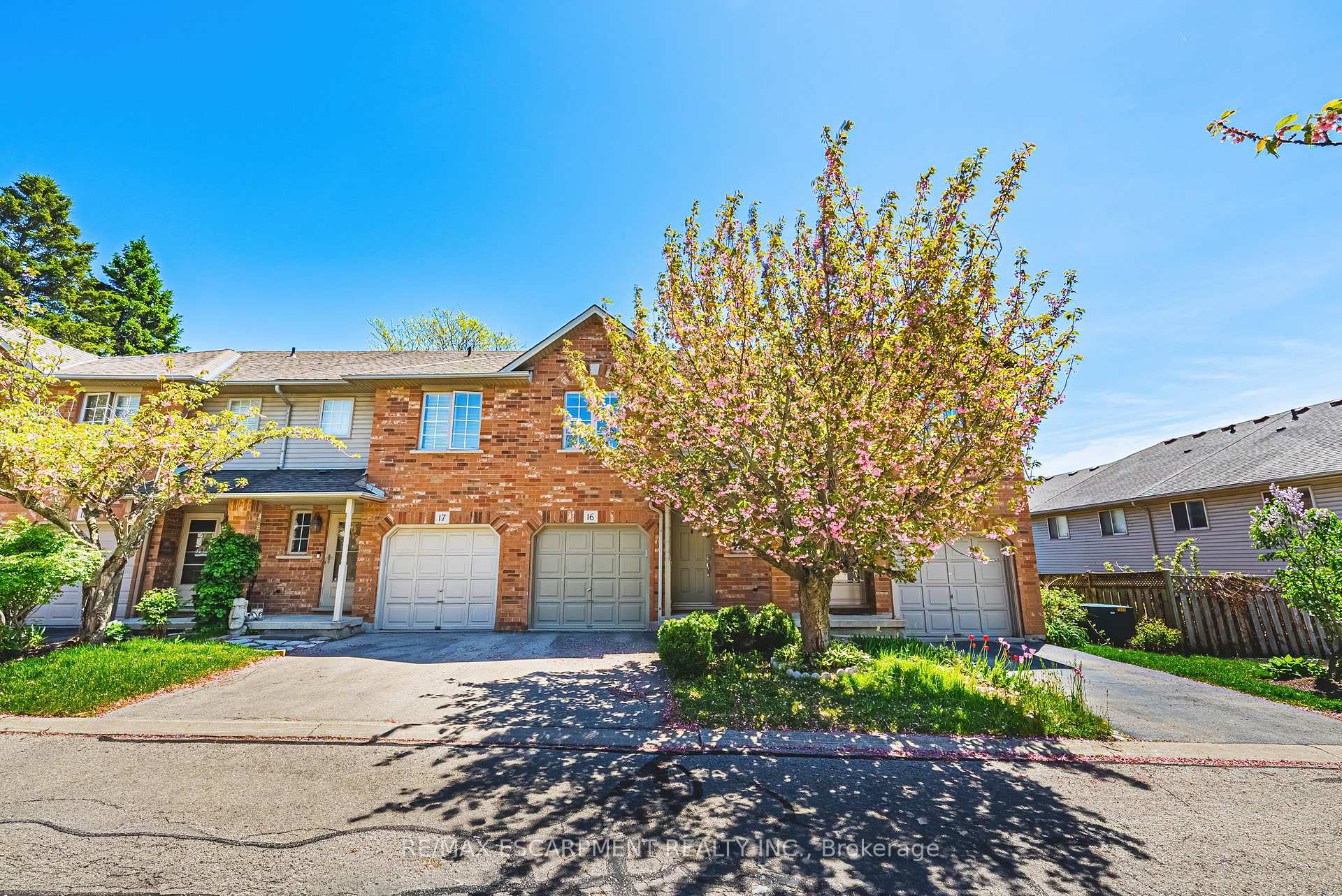 1000 Upper Paradise Road 16, Hamilton, ON L9B 2S7