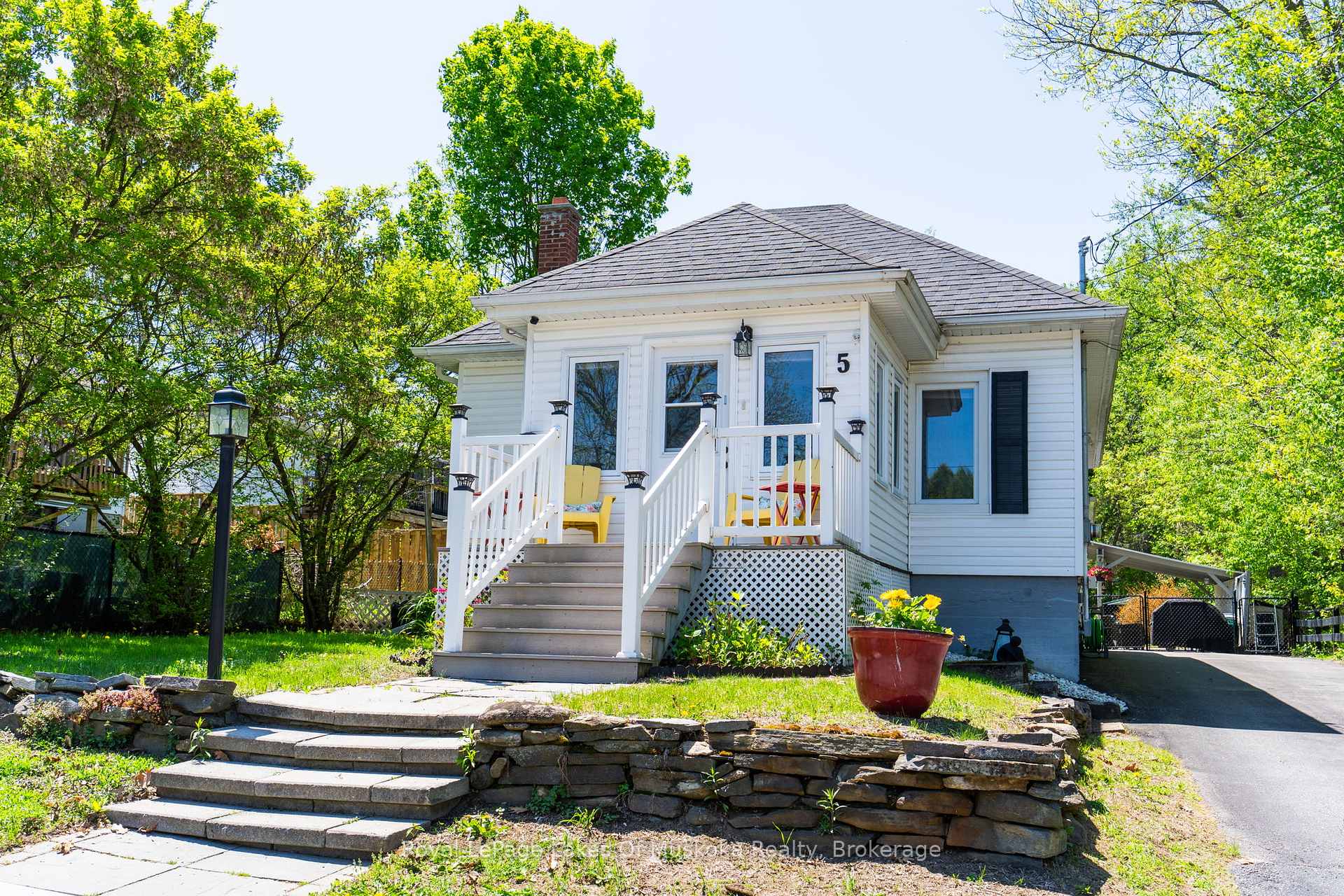 5 Tait Street, Huntsville, ON P1H 1W5 — Huntsville, Ontario