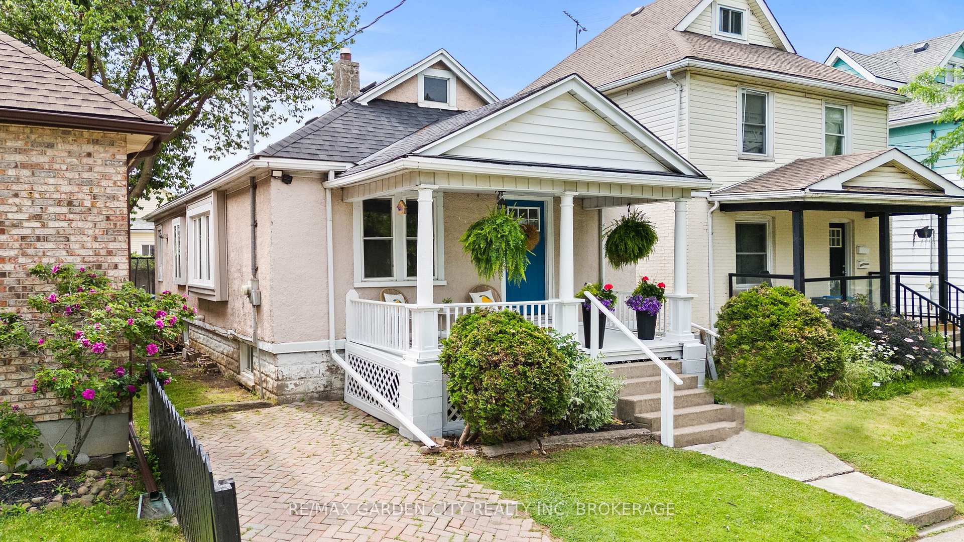 247 LAKE Street, St. Catharines, ON L2R 5Z5