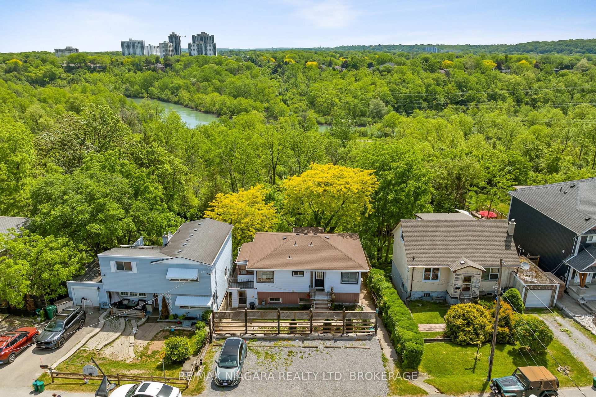 73 Hillview Road, St. Catharines, ON L2S 1S8
