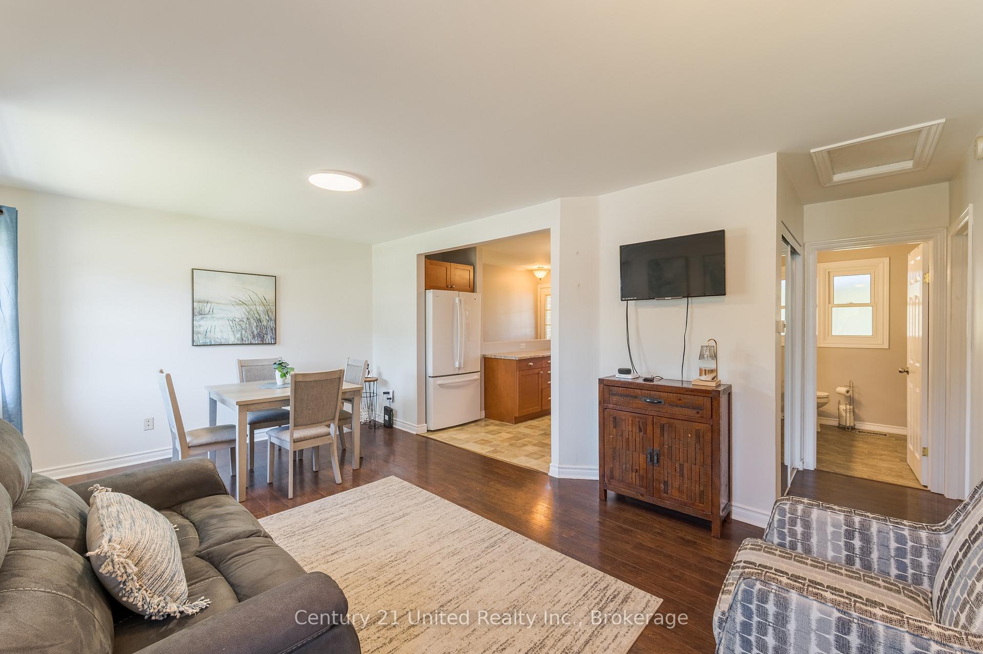 470 O'connell Road, Peterborough — photo 2 of 5