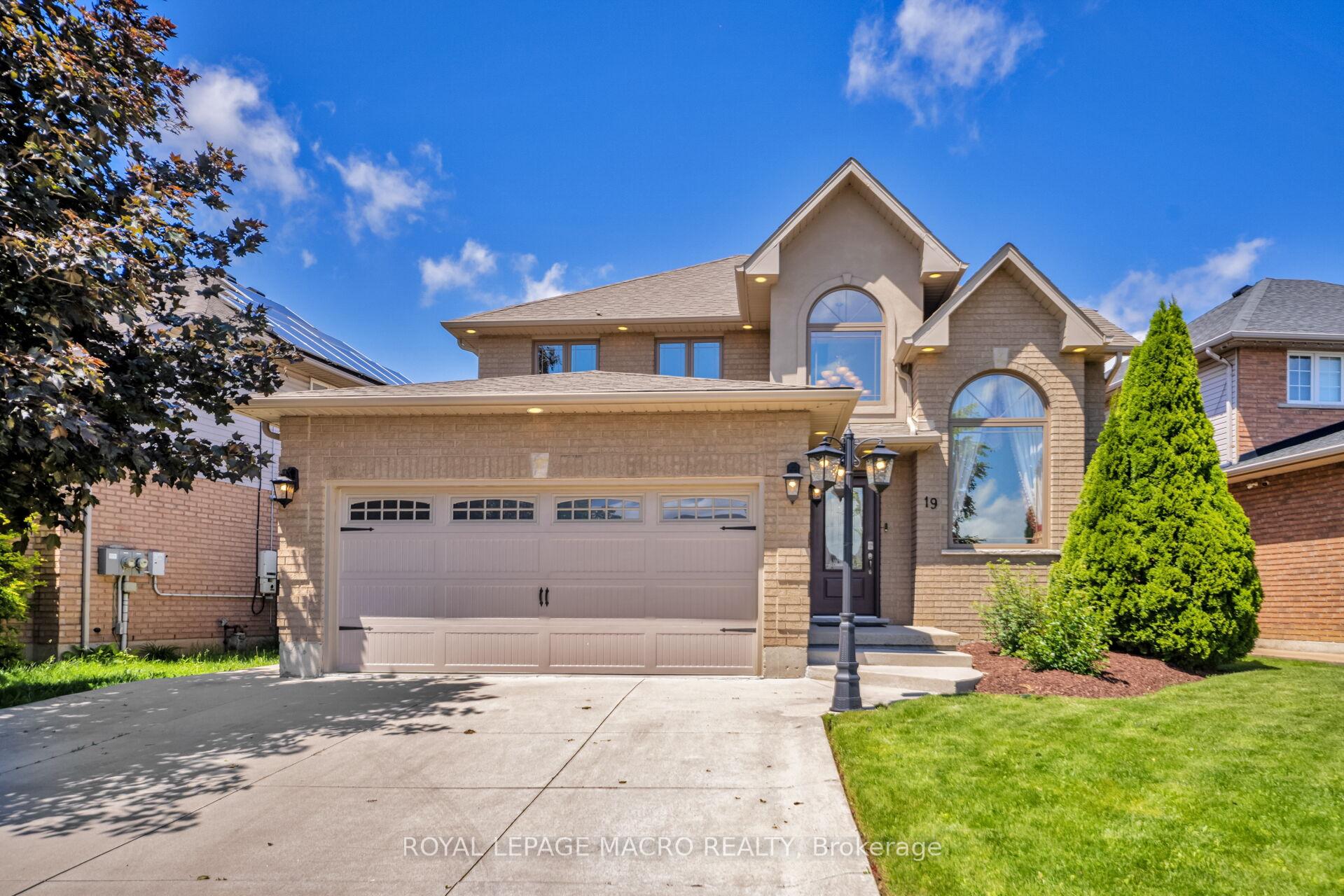 19 Sonata Avenue, Hamilton, ON L9C 7T9