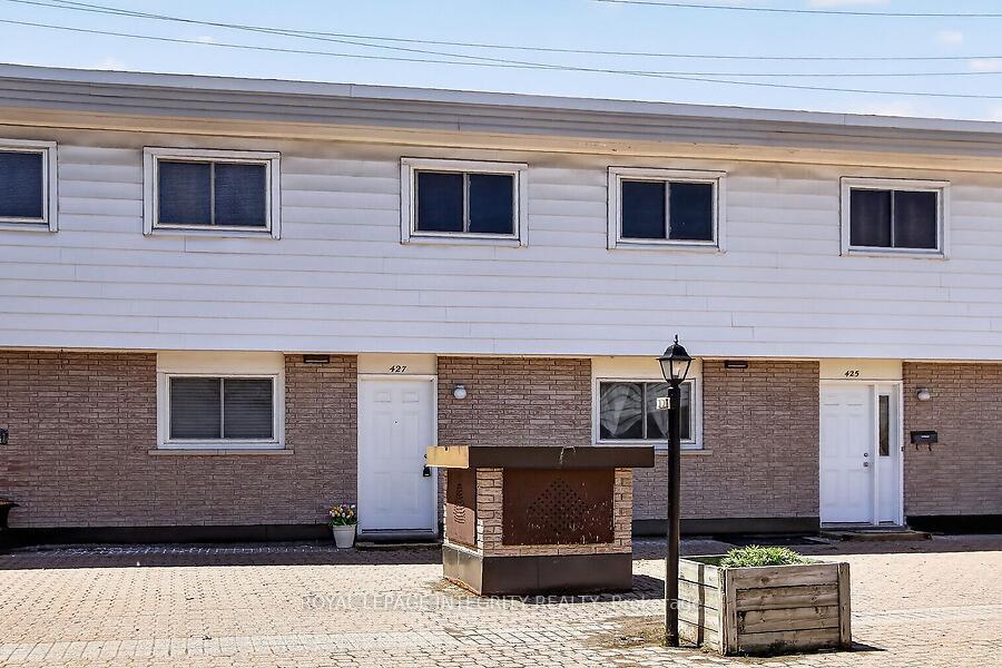 427 Moodie Drive, Bells Corners and South to Fallowfield, ON K2H 8A4