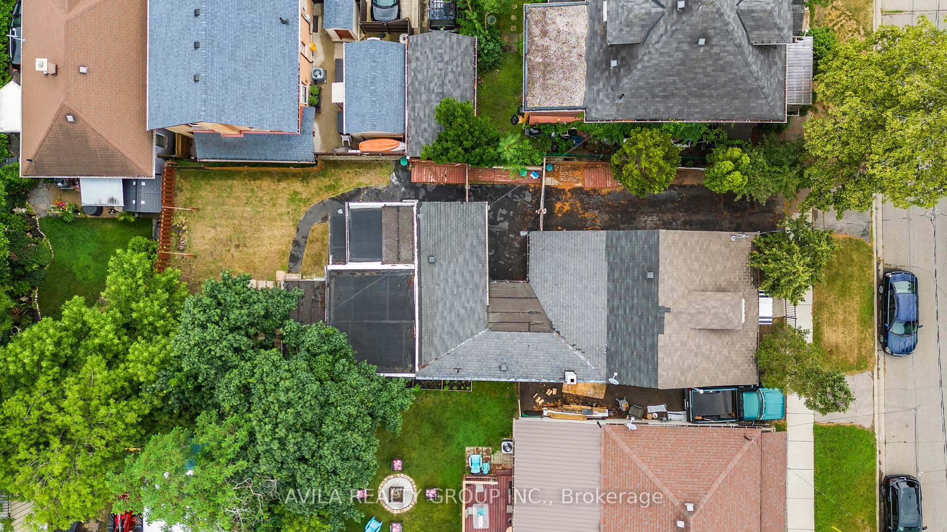 135 Charlotte Street, Brantford — photo 3 of 5